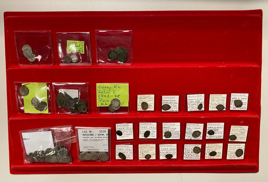 EARLY ISLAMIC: GIRAY KHANS: LOT of 134 coins