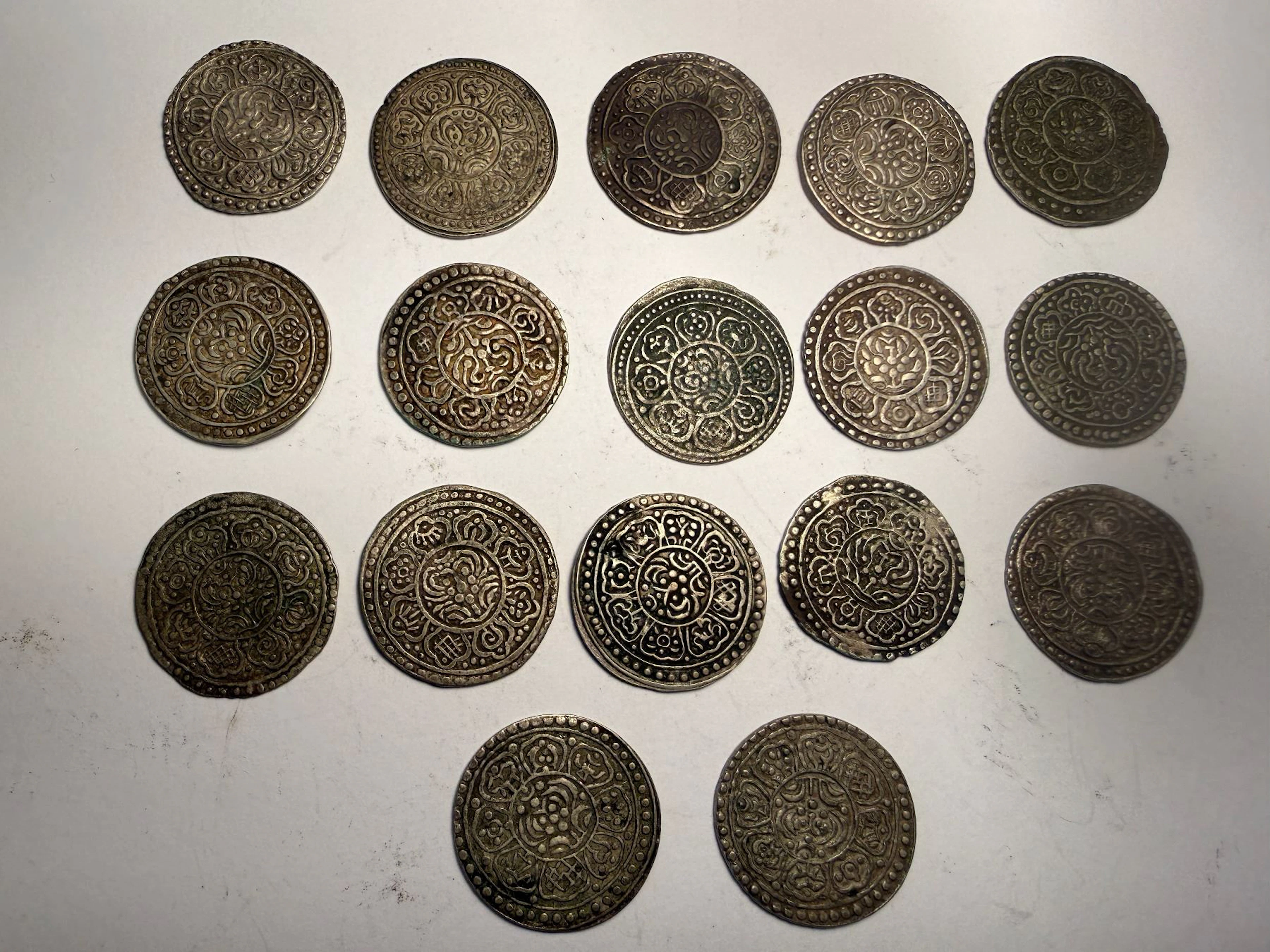 CHINA: TIBET: LOT of 17 BI tangkas