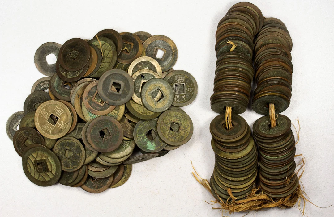 JAPAN: LOT of 216 coins