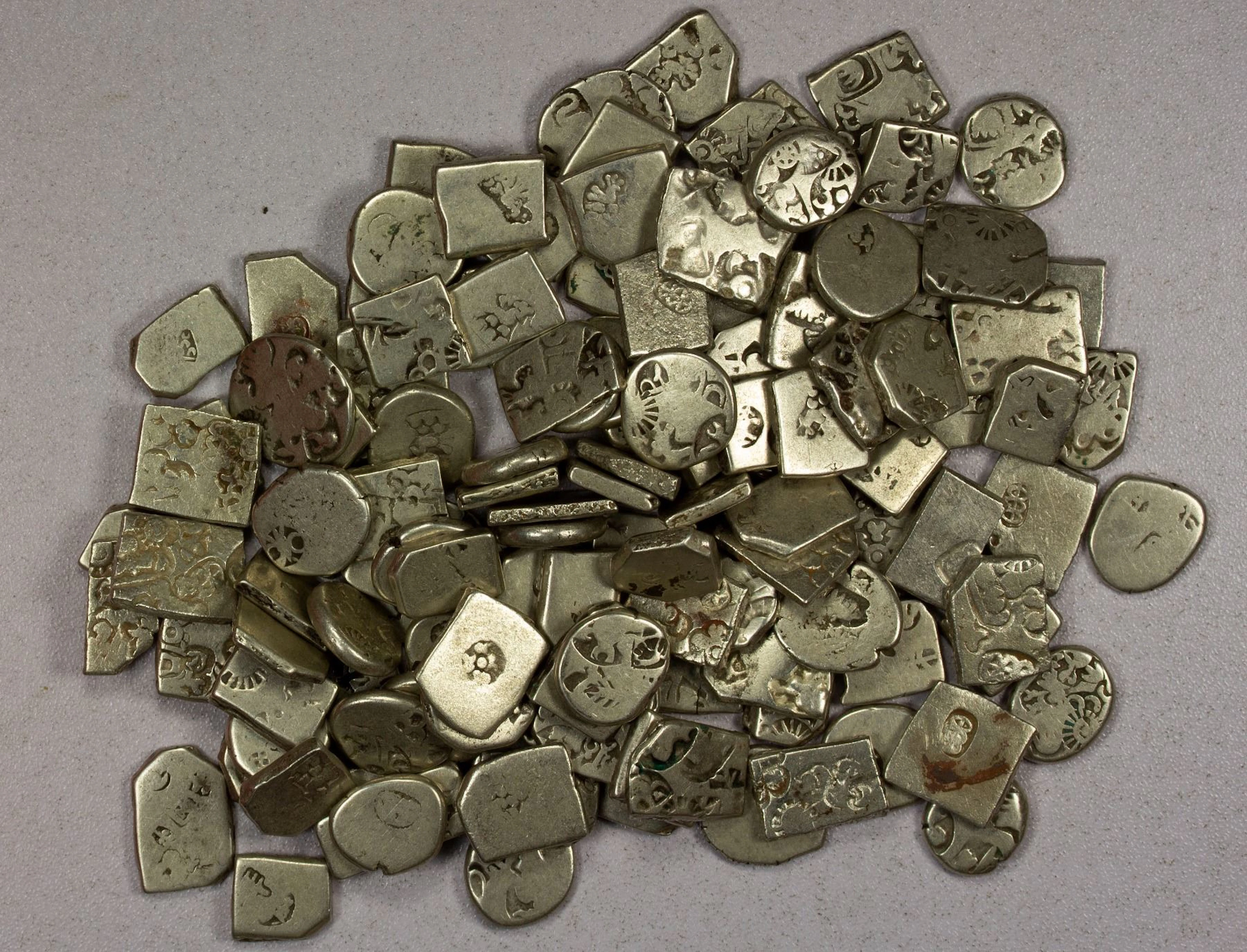 ANCIENT INDIA: Mauryan Empire, LOT of 130 coins