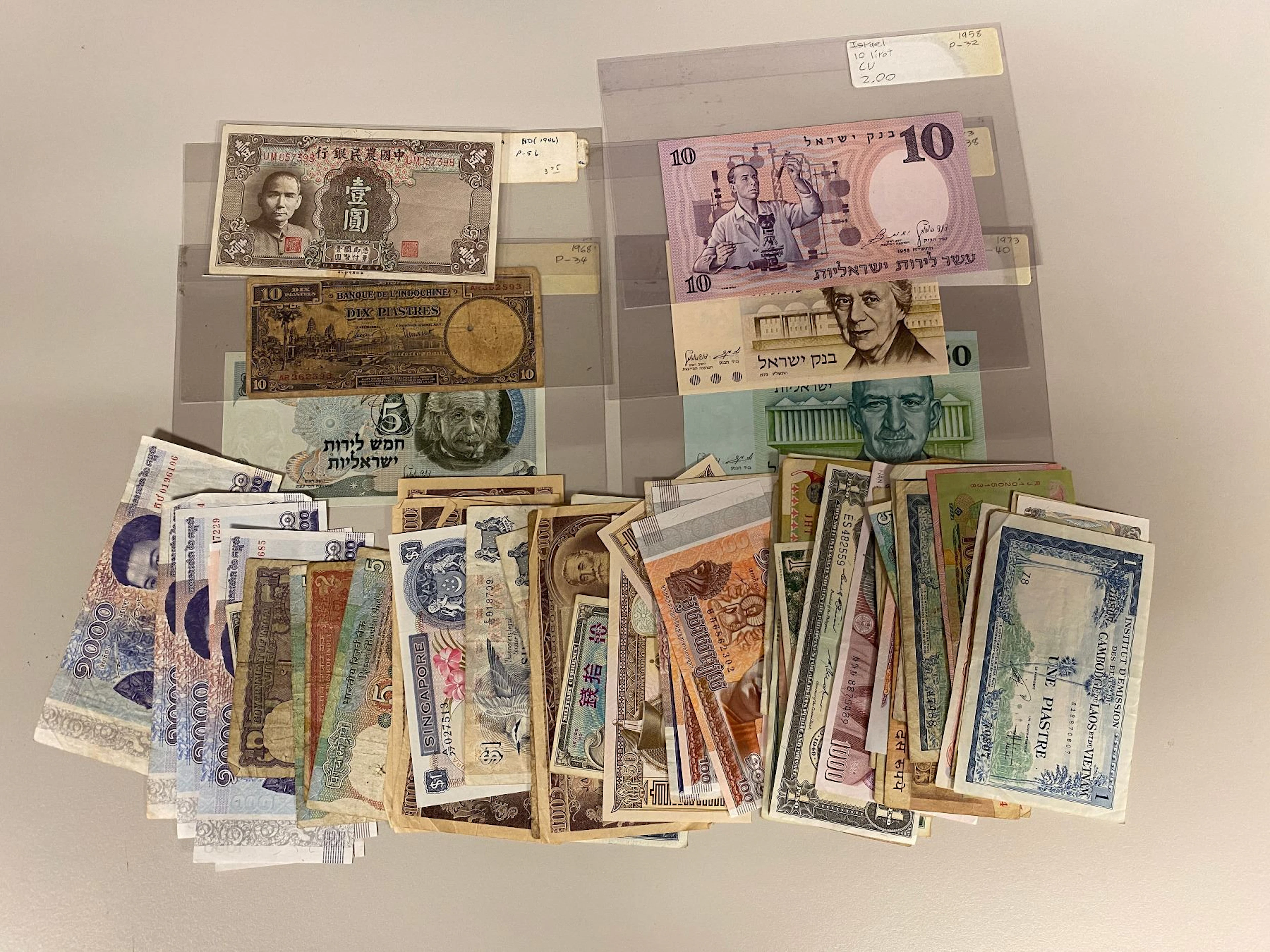 ASIA: LOT of 68 notes