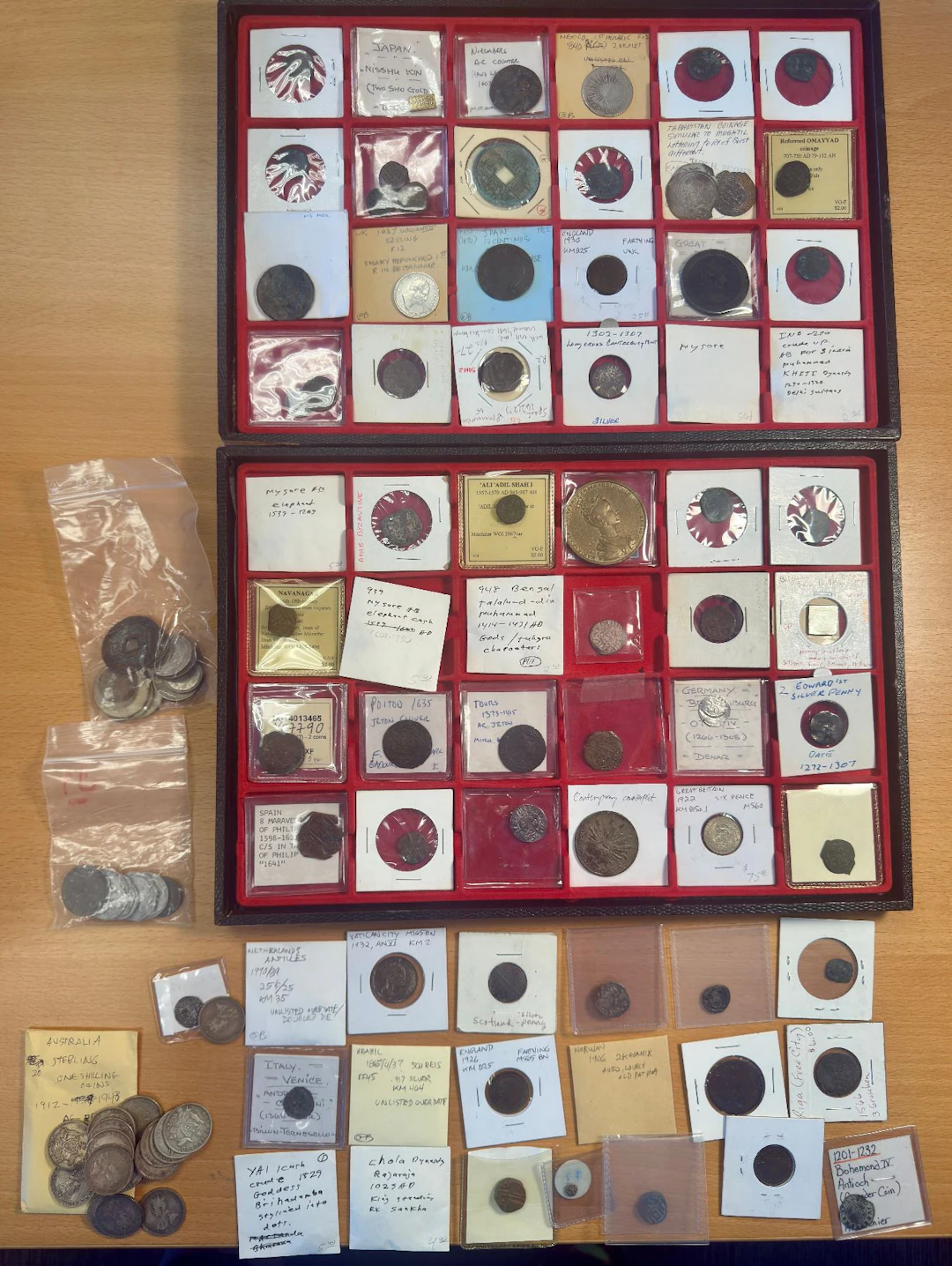 WORLDWIDE: LOT of 116 coins