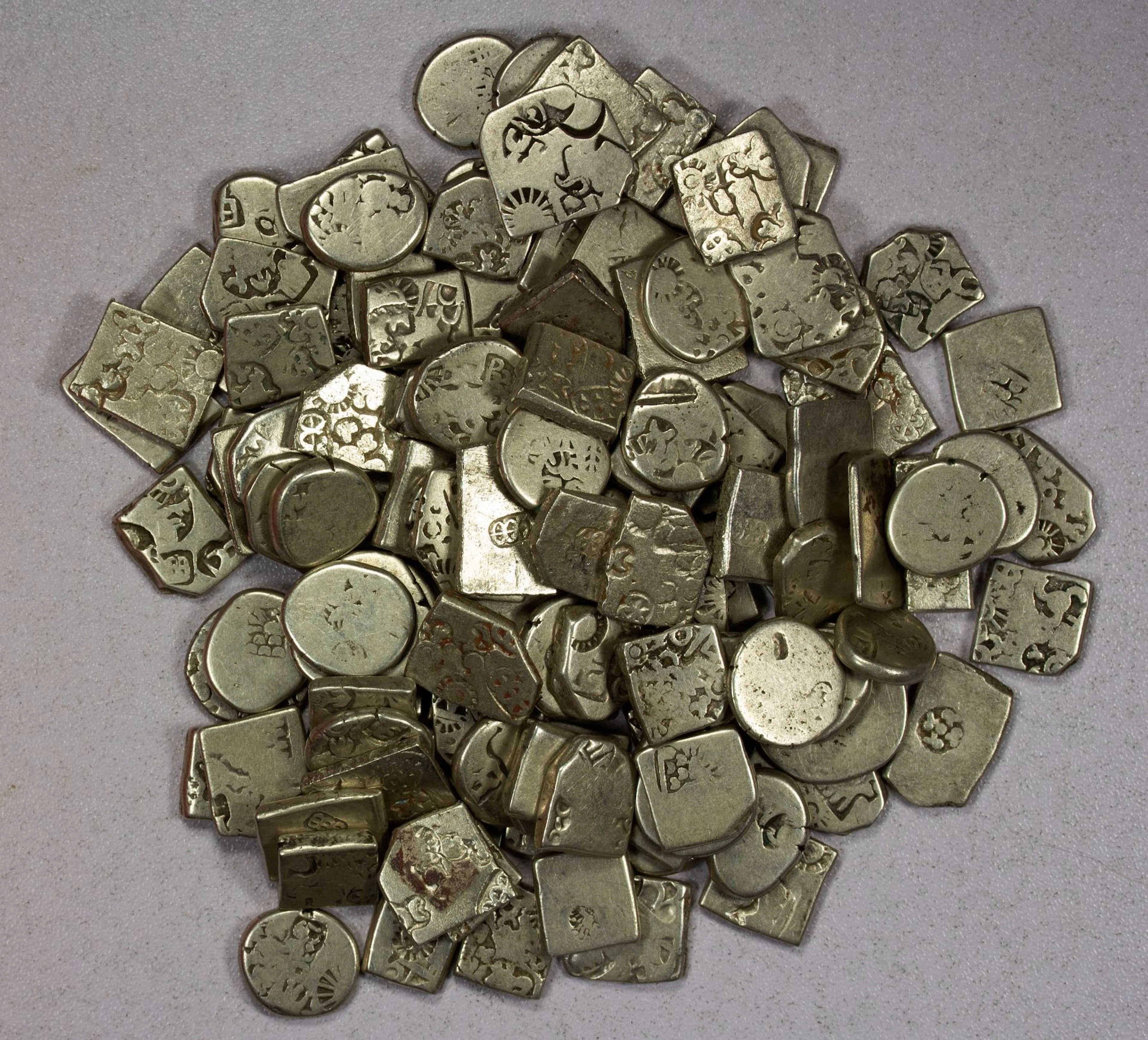 ANCIENT INDIA: Mauryan Empire, LOT of 130 coins