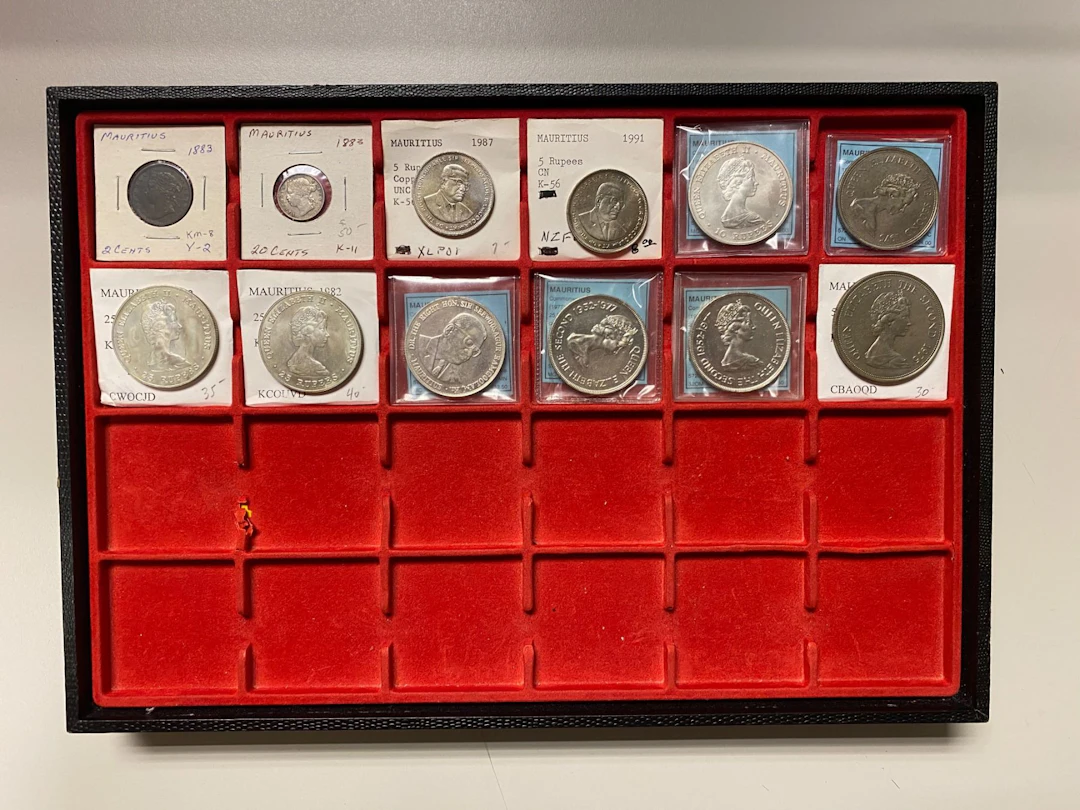 MAURITIUS: LOT of 12 coins