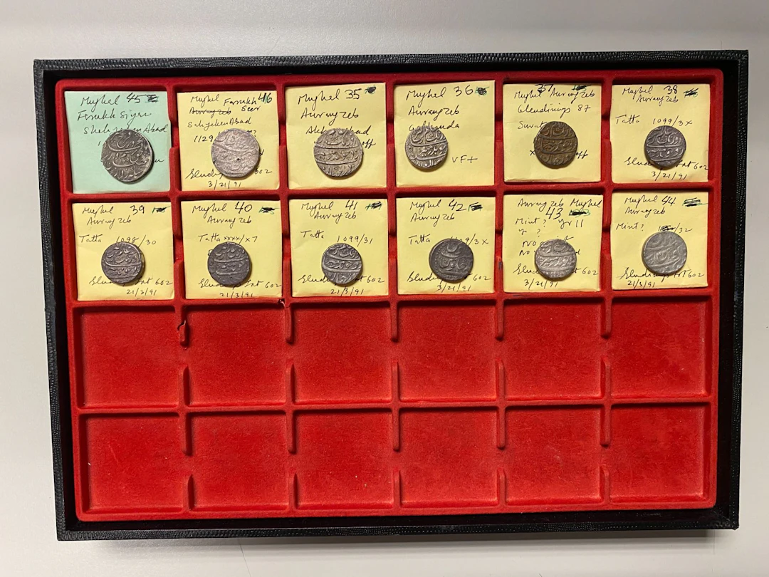 INDIA: MUGHAL: LOT of 12 silver rupees