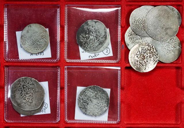 EARLY ISLAMIC: SHAYBANID: LOT of 14 silver tankas