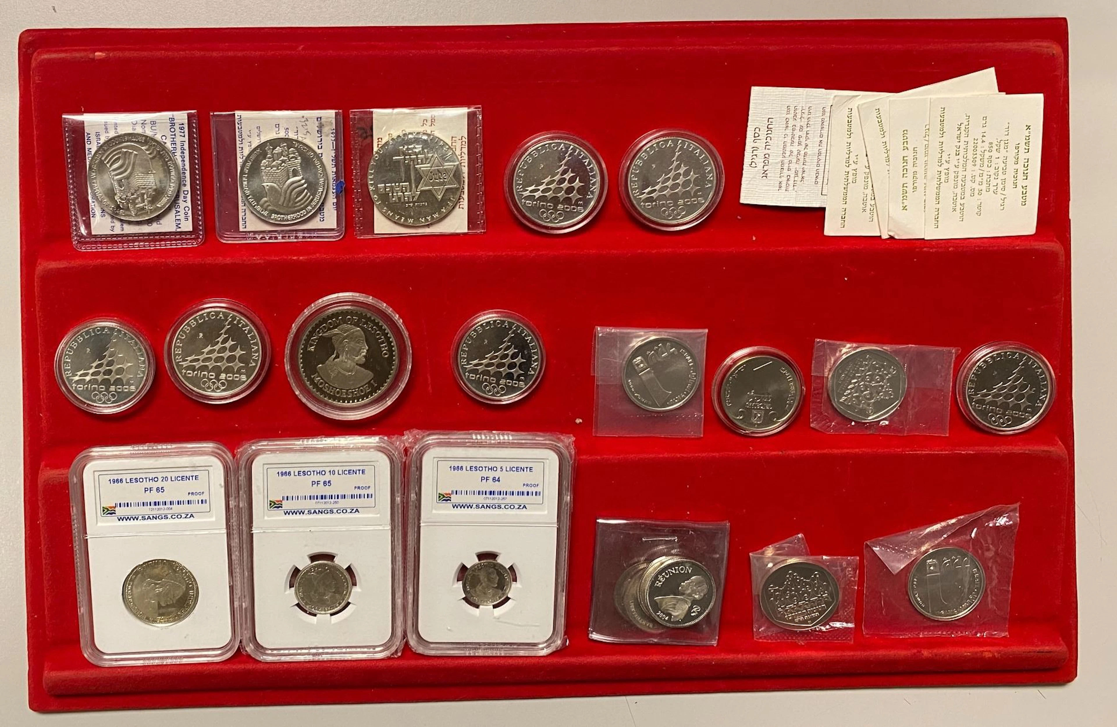 WORLDWIDE: LOT of 23 coins and medals