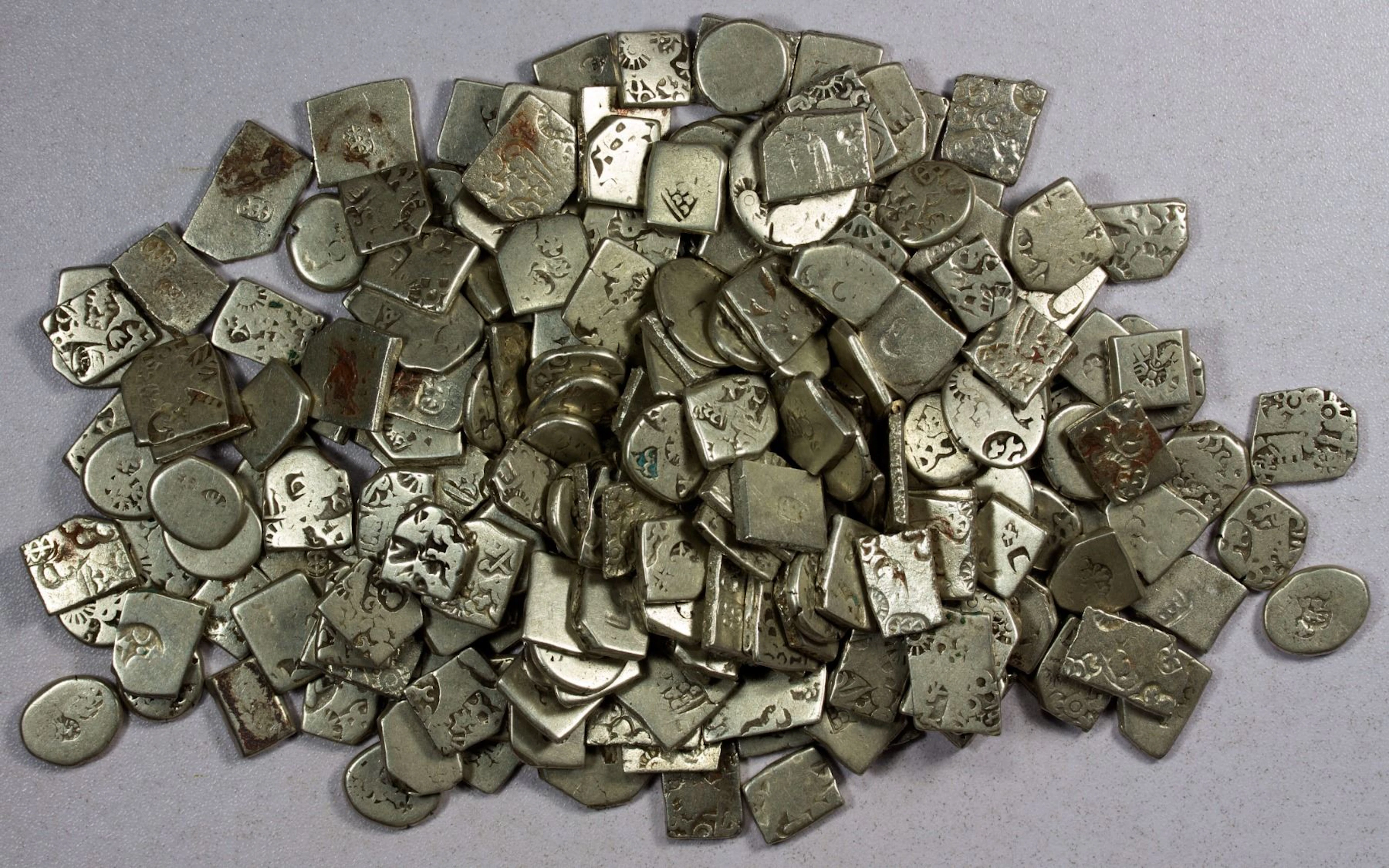 ANCIENT INDIA: Mauryan Empire, LOT of 227 coins
