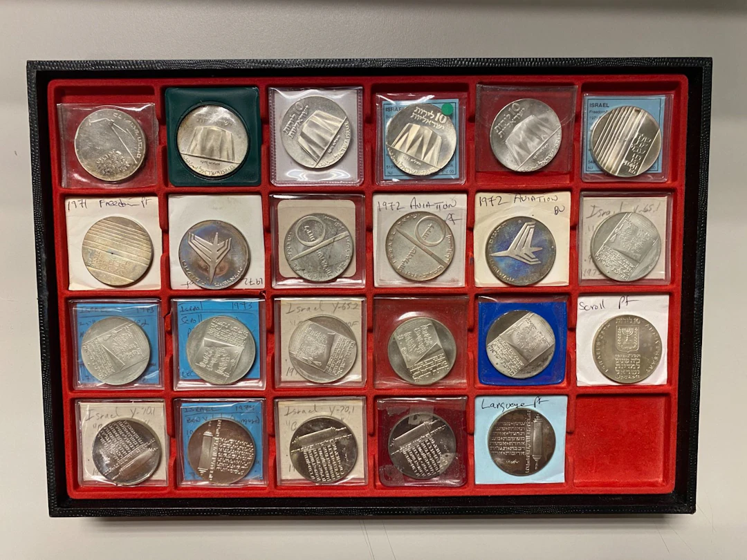 ISRAEL: Republic, LOT of 23 coins