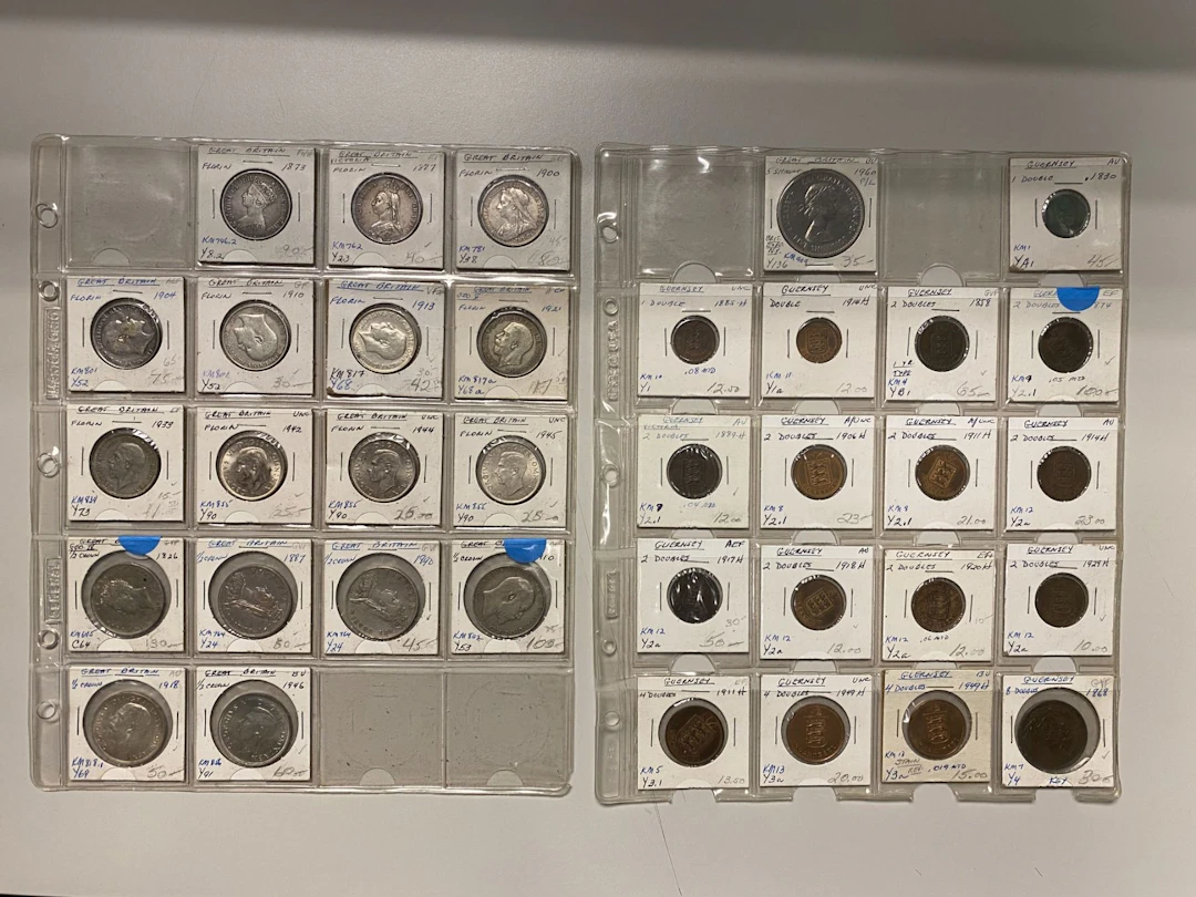 BRITISH COMMONWEALTH: LOT of 35 coins