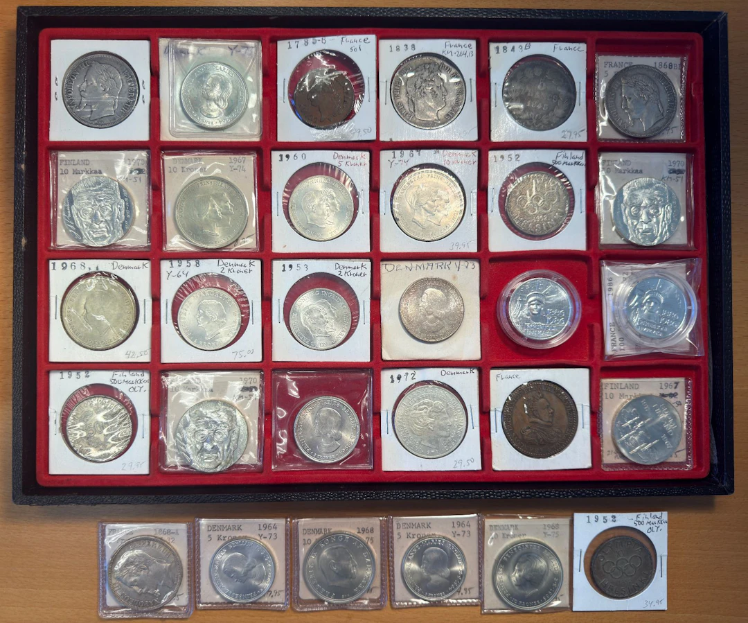 EUROPE: LOT of 30 coins and medals