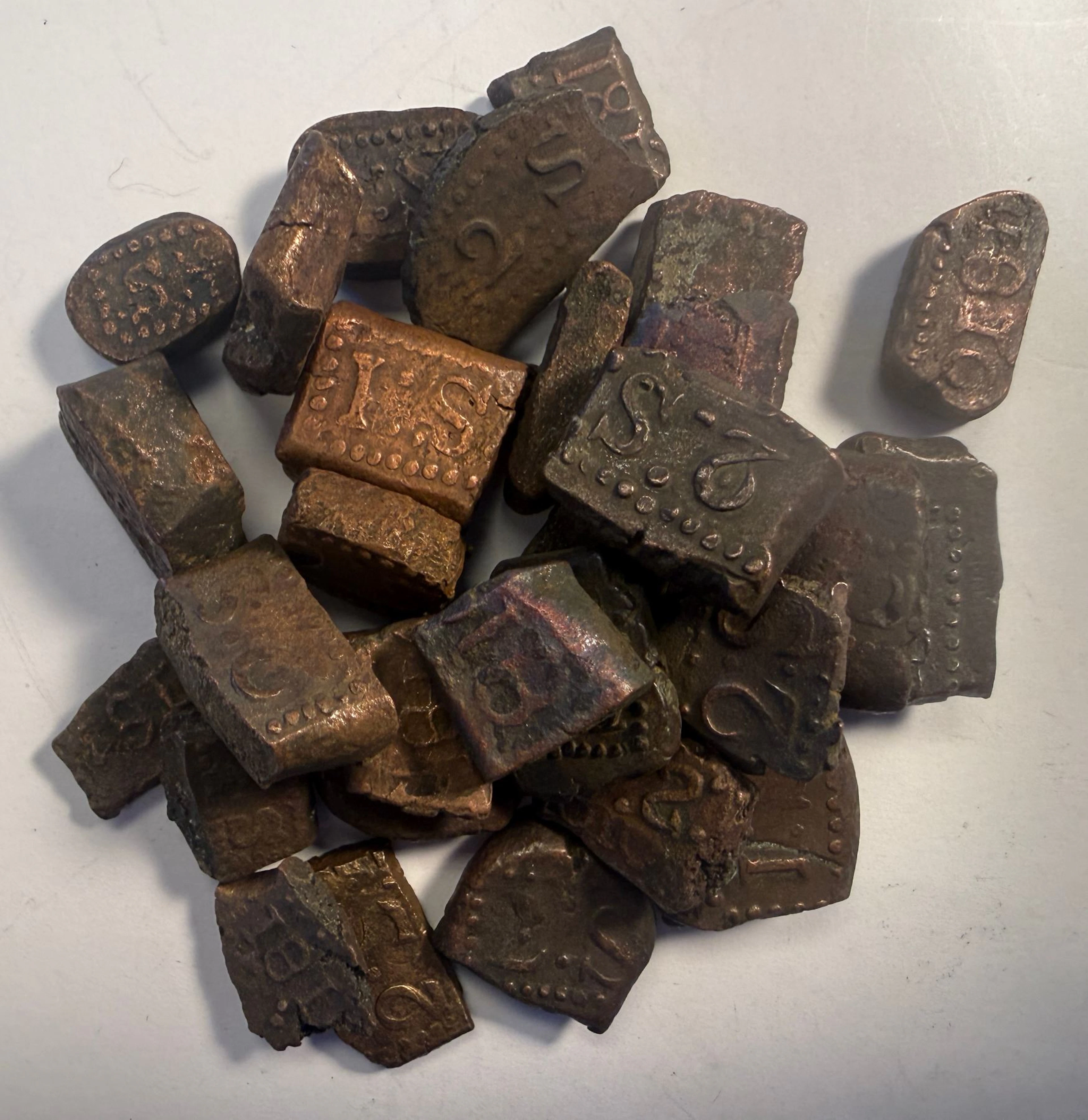 NETHERLANDS EAST INDIES: LOT of 29 AE bonks