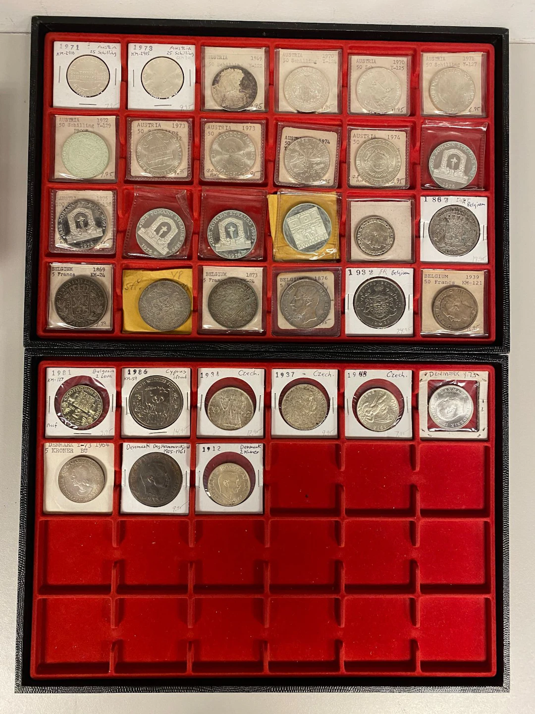EUROPE: LOT of 33 coins and medals