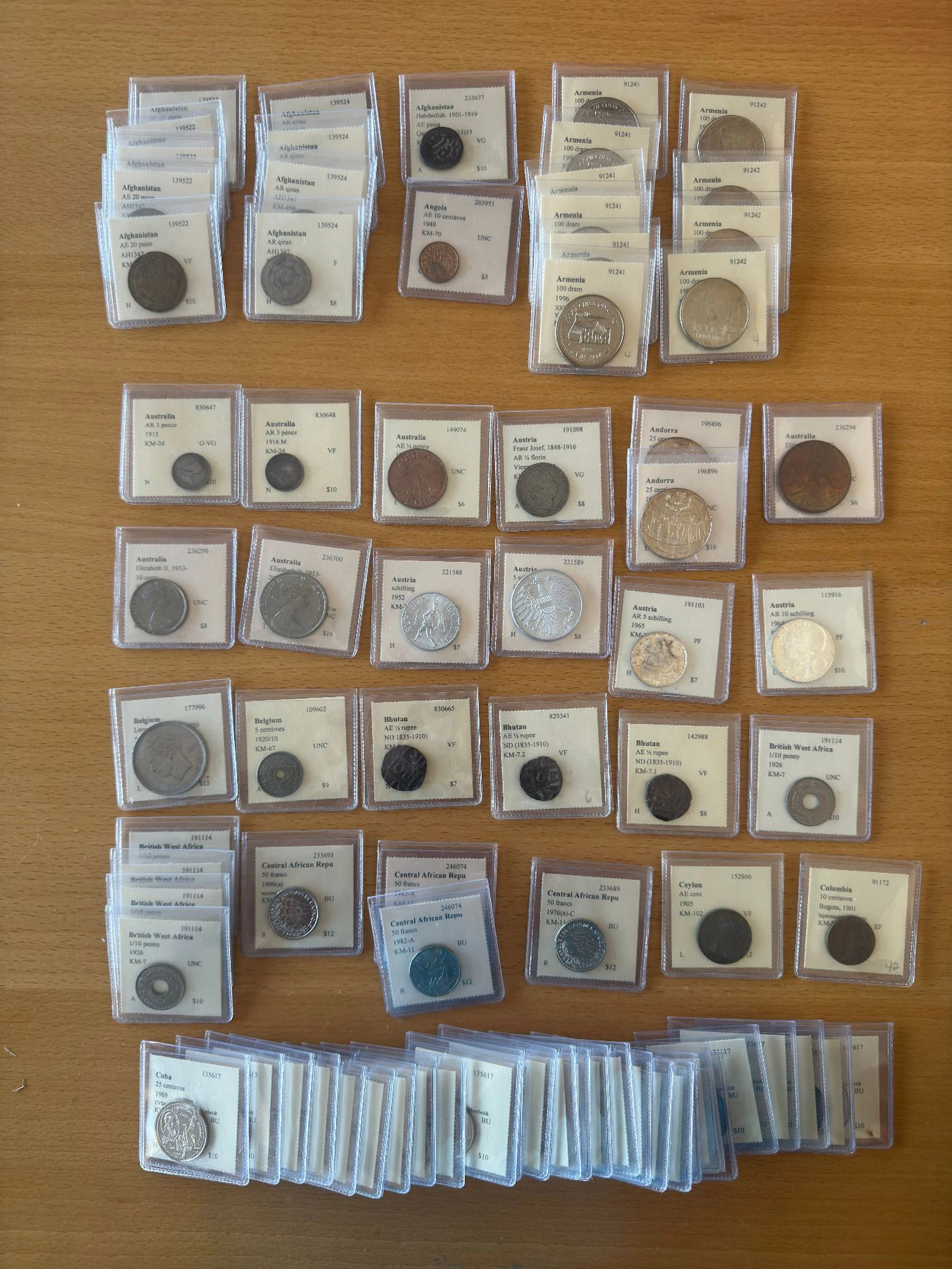 WORLDWIDE: LOT of 263 coins