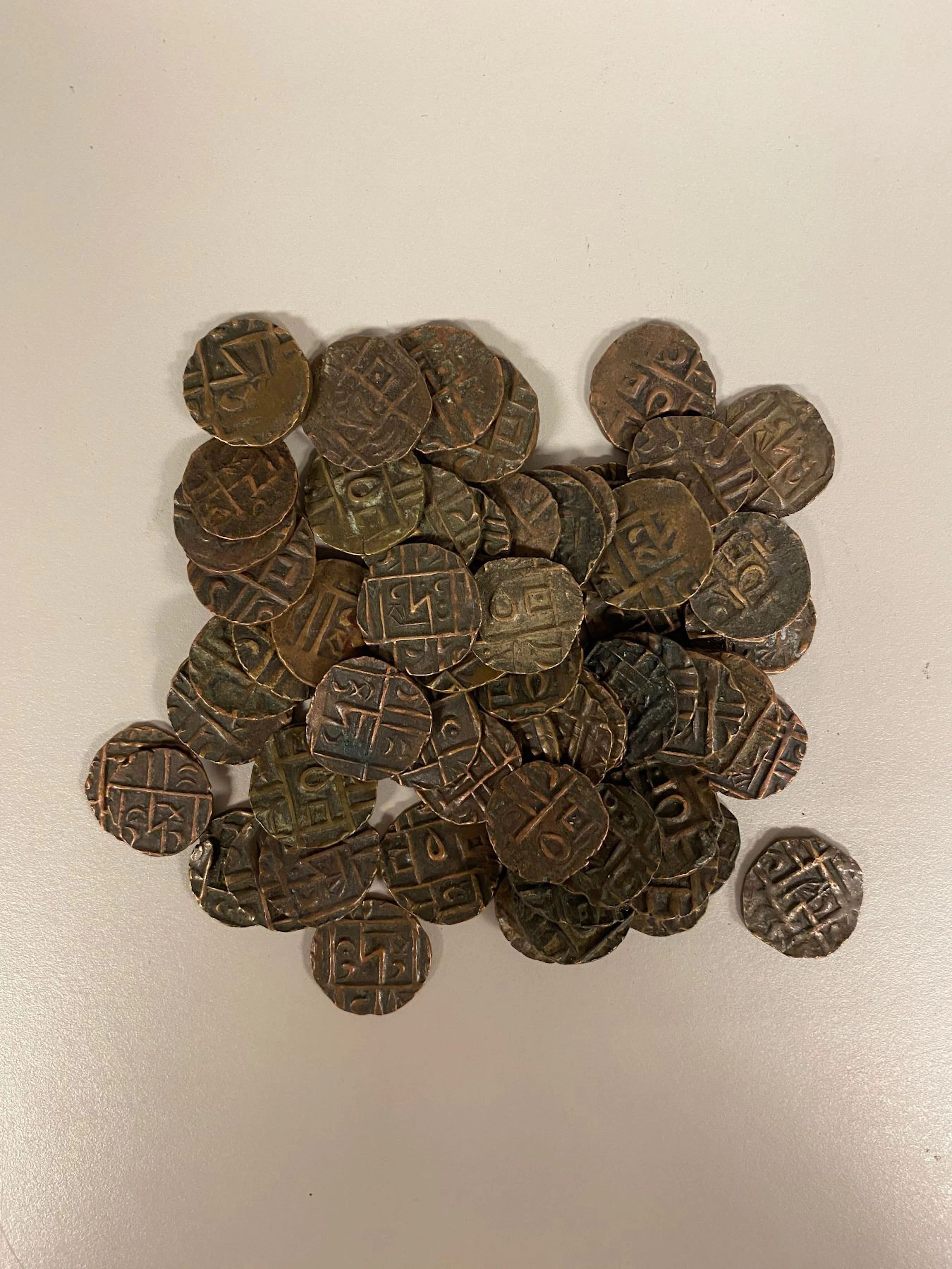 BHUTAN: LOT of 60 AE debs