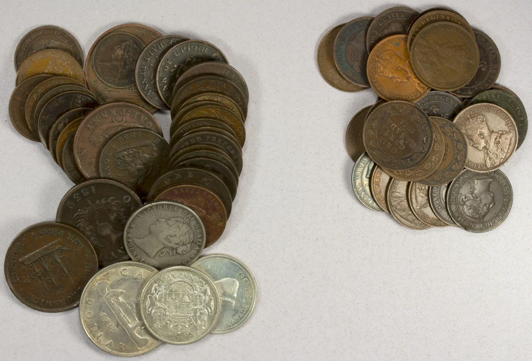 CANADA: LOT of 51 coins