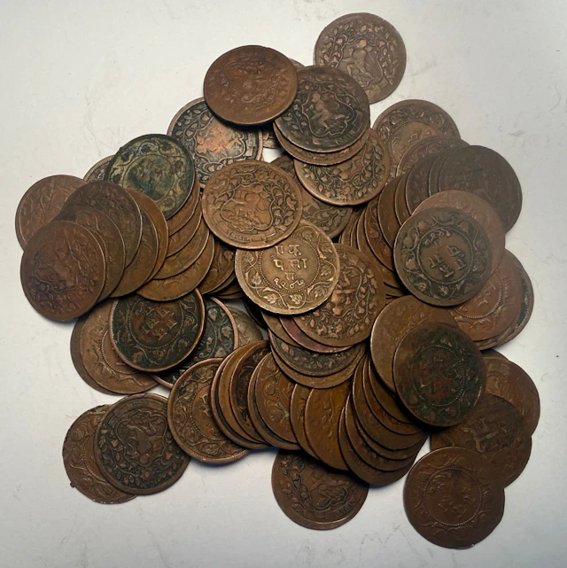 INDIA: RATLAM: LOT of 100 coins, featuring Hanuman (the Hindu monkey