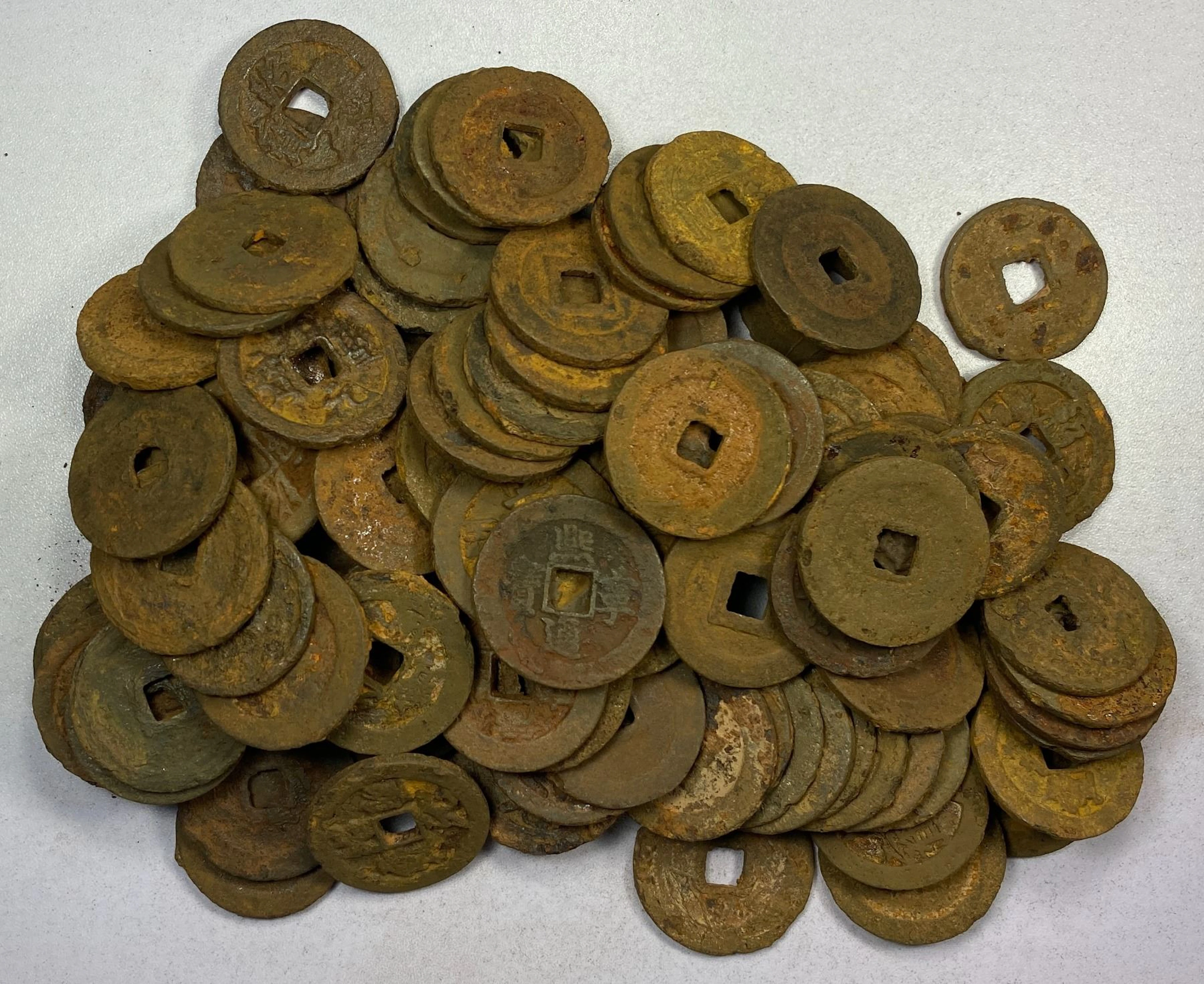 CHINA: NORTHERN SONG: LOT of 103 coins