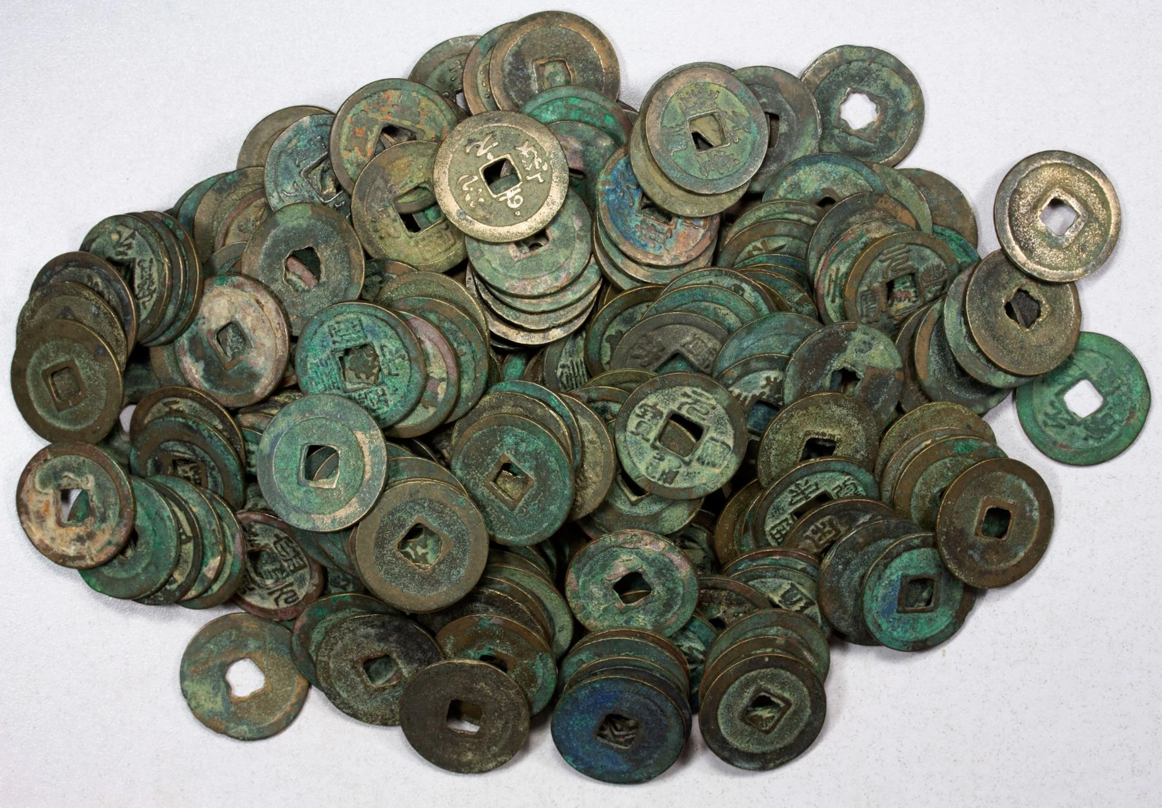 CHINA: NORTHERN SONG: LOT of 227 coins