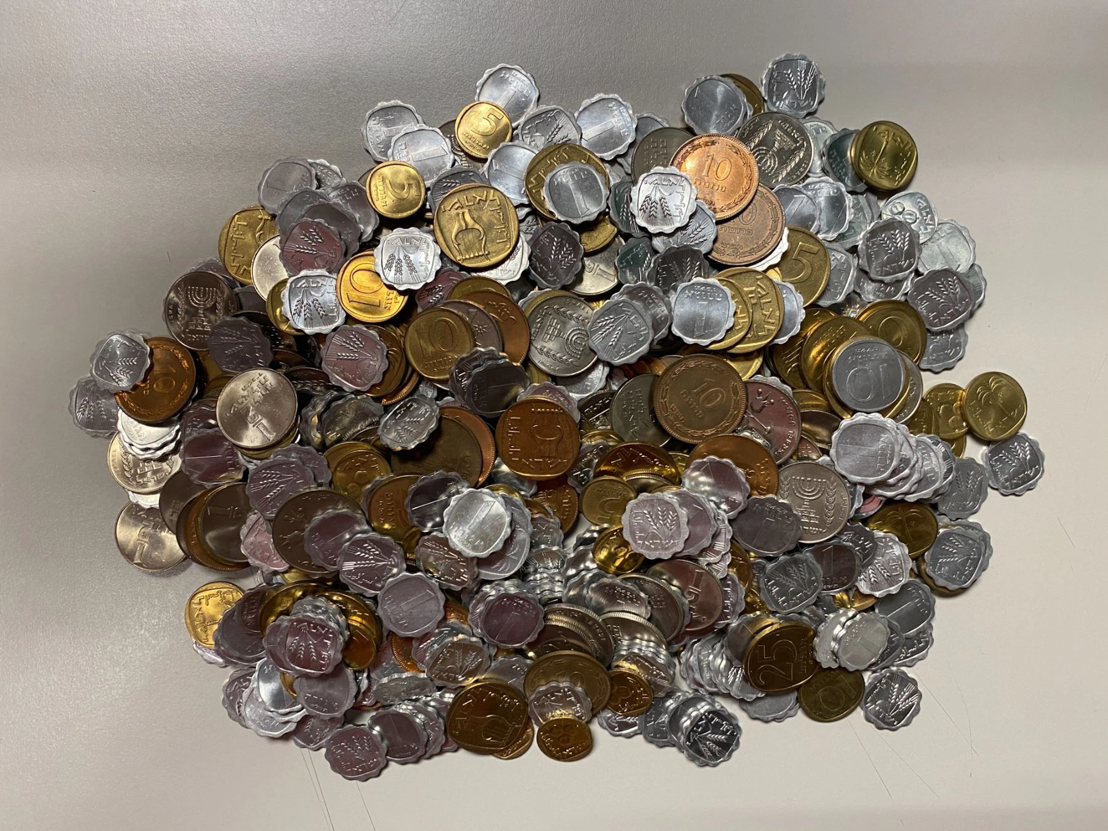 ISRAEL: LOT 537 coins
