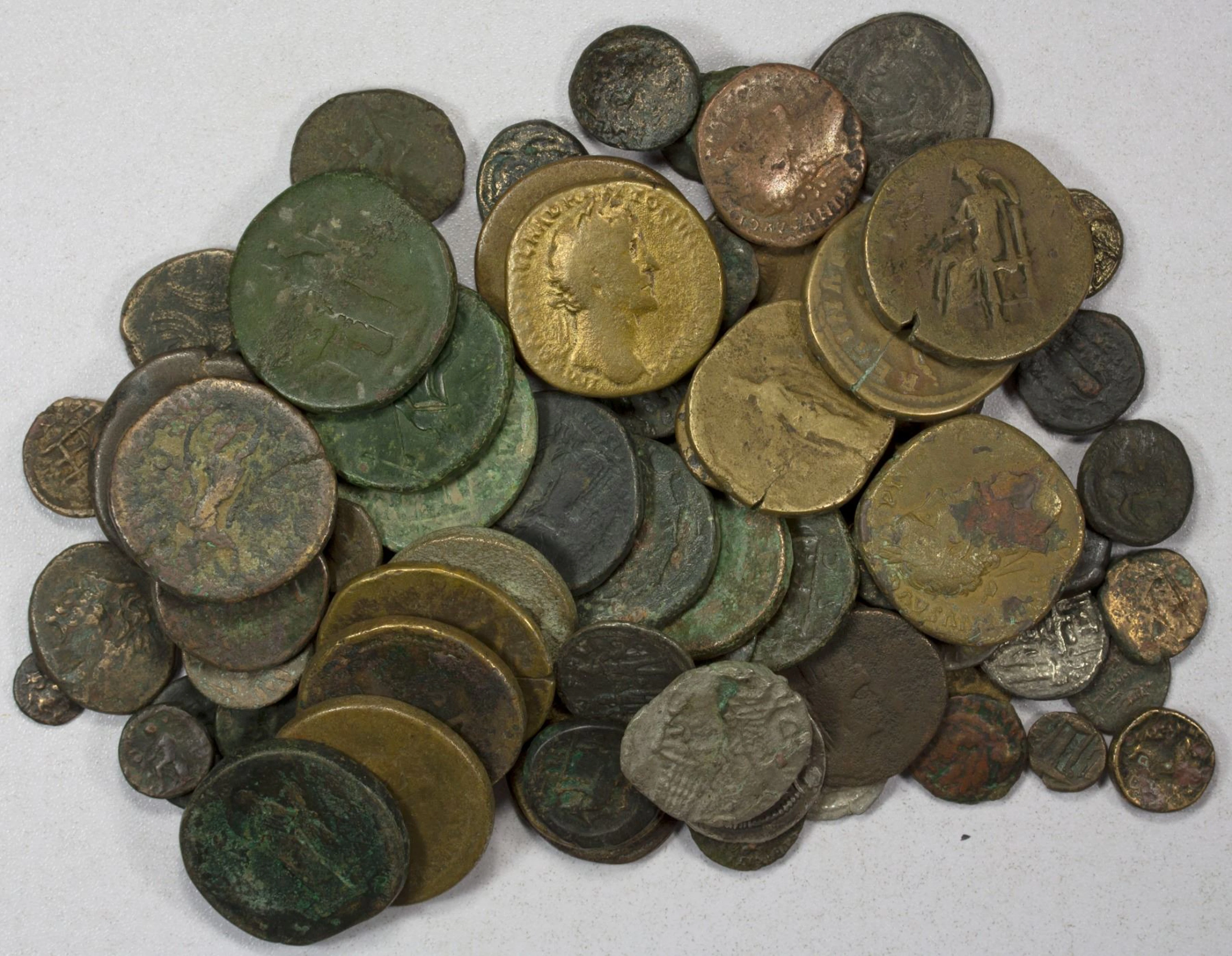 ANCIENT: LOT of 81 coins