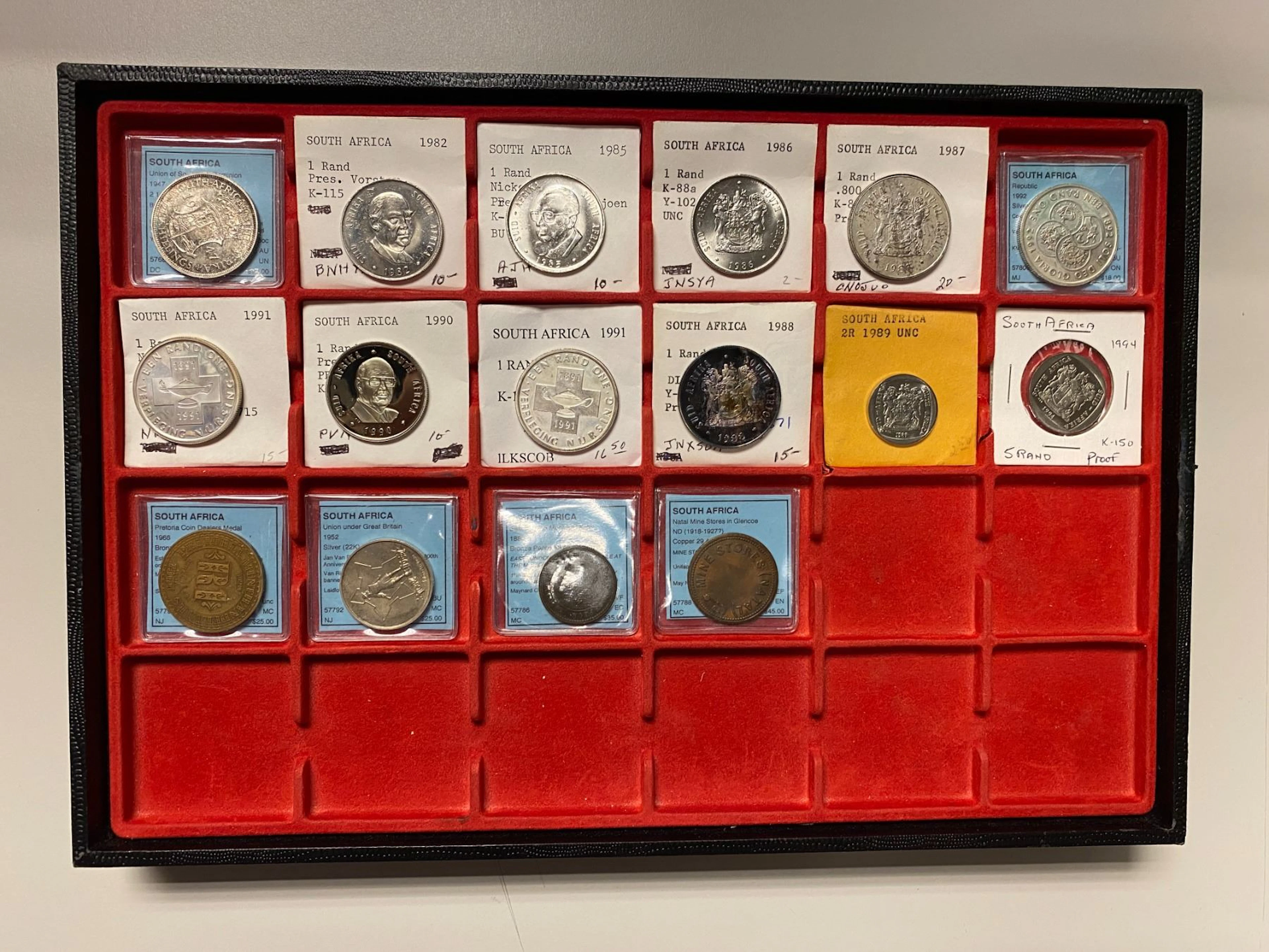 SOUTH AFRICA: LOT of 16 coins, tokens, and medals