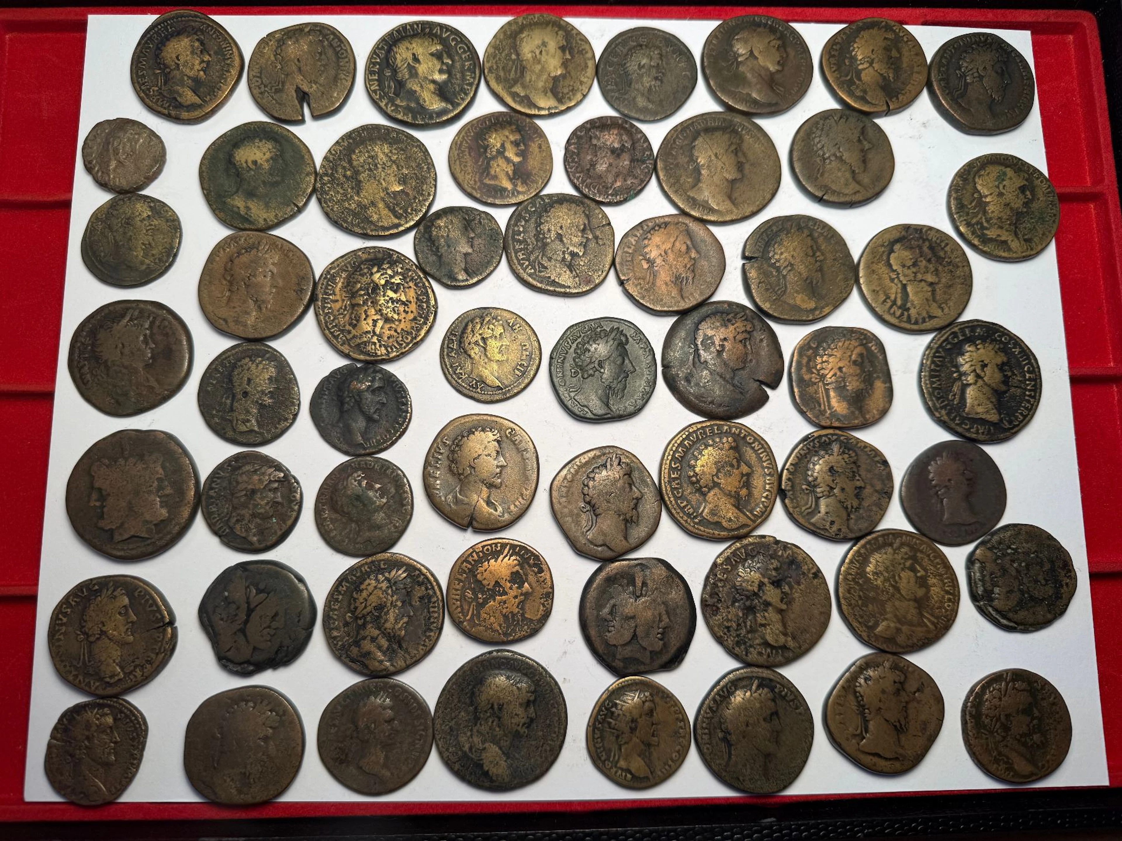 ROMAN EMPIRE: LOT of 56 bronze coins
