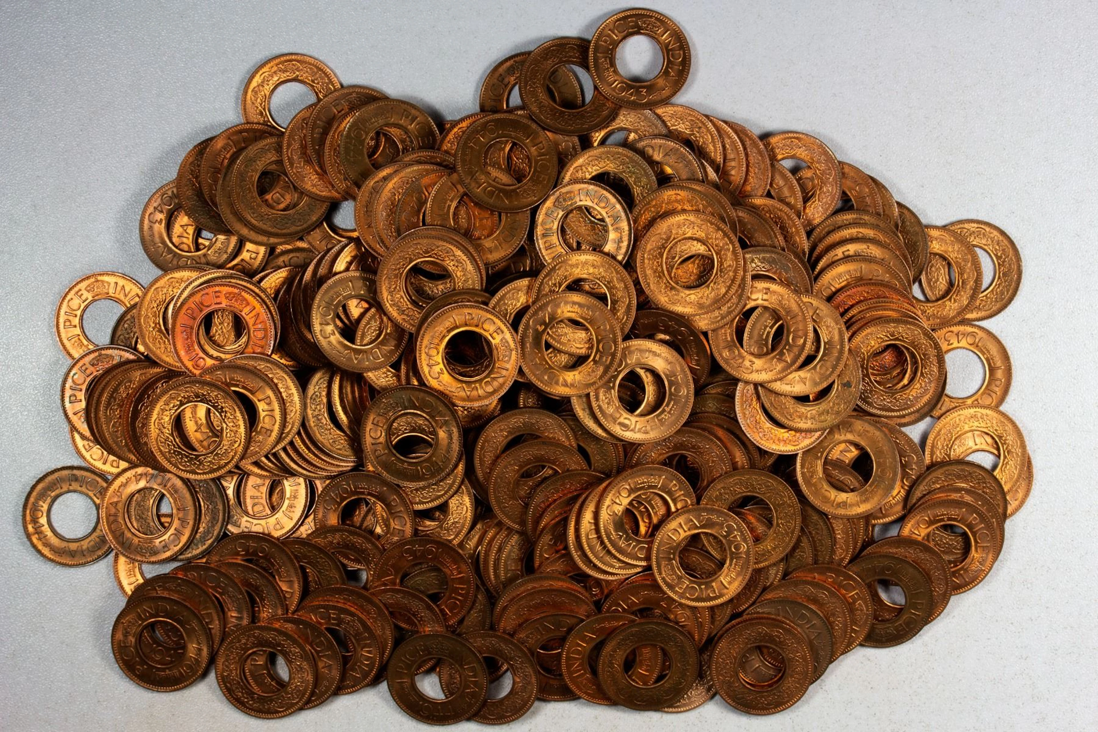 BRITISH INDIA: LOT of 307 coins