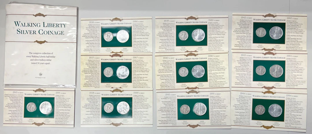 UNITED STATES: LOT of 10 silver half dollars & silver Eagles