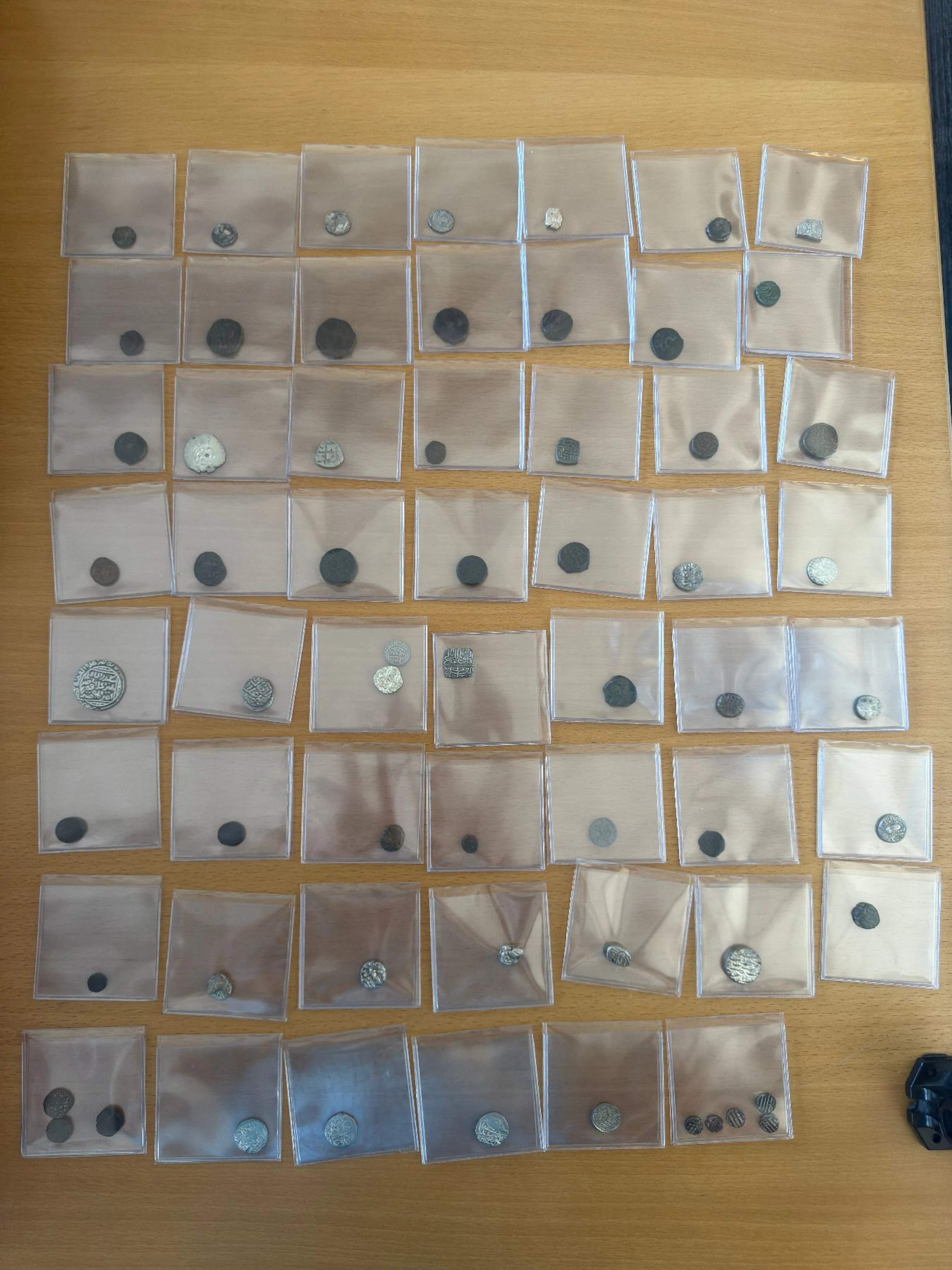 INDIA: LOT of 63 coins