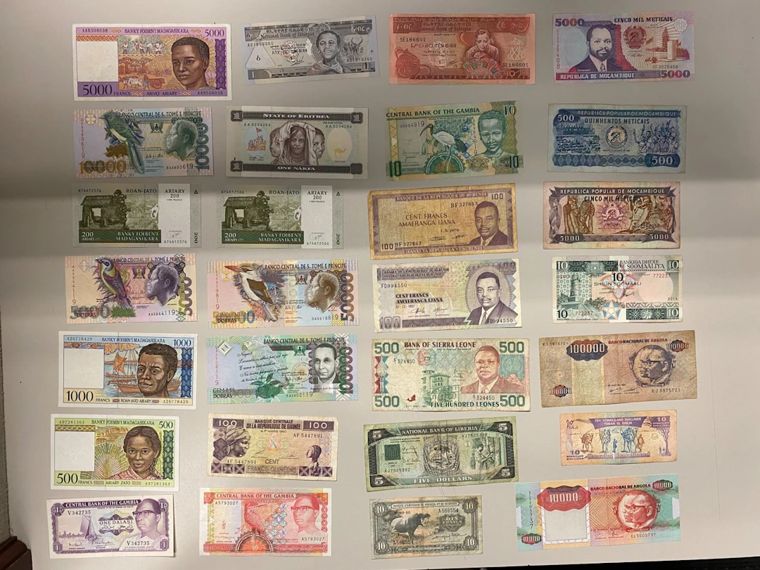 AFRICA: LOT of 163 notes