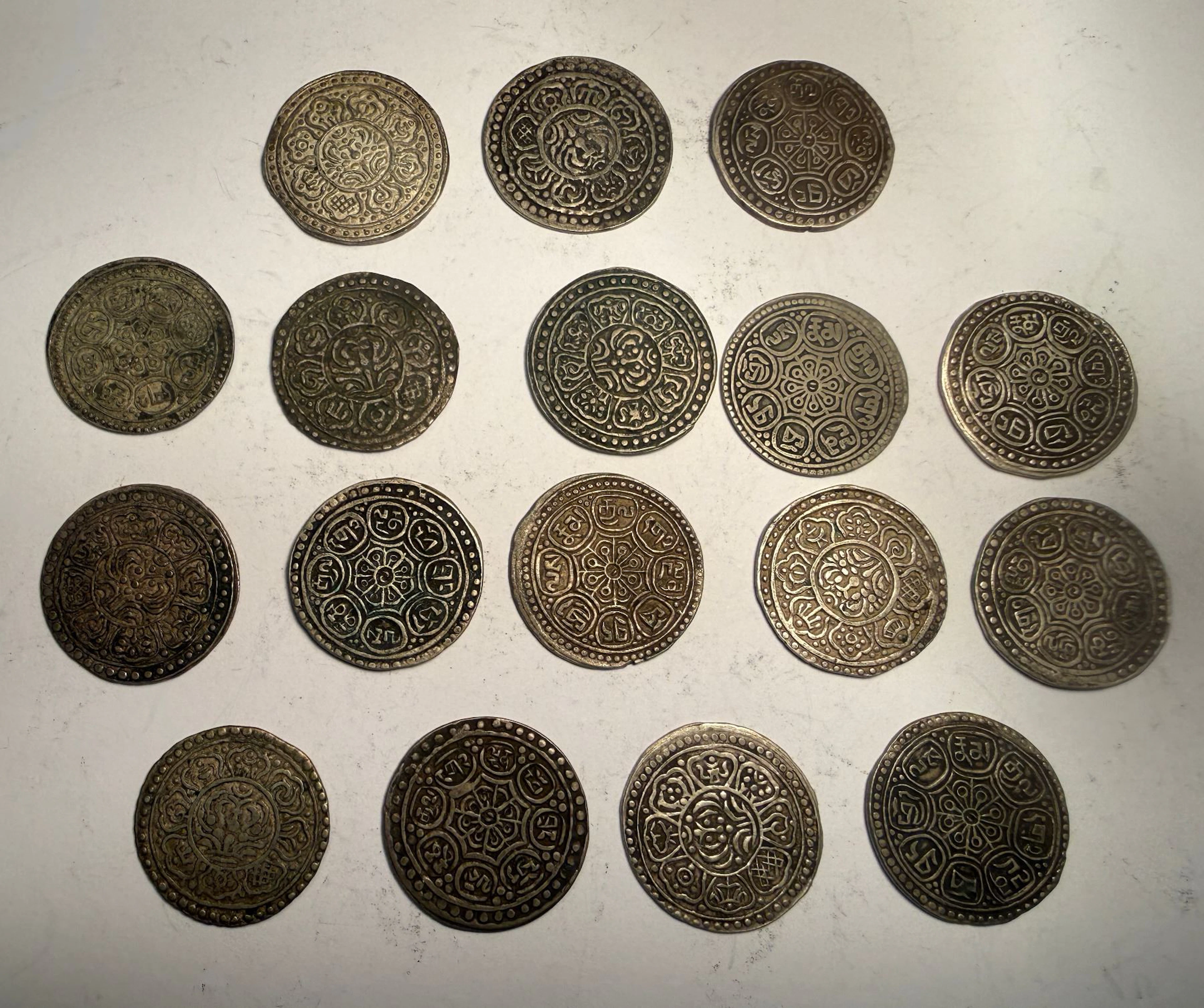 CHINA: TIBET: LOT of 17 BI tangkas