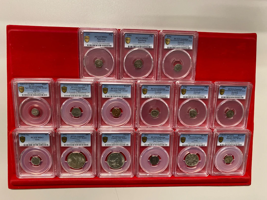 WORLDWIDE: LOT of 15 coins