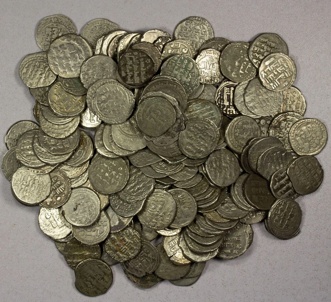 EARLY ISLAMIC: GHAZNAVID: LOT of 173 silver dirhams