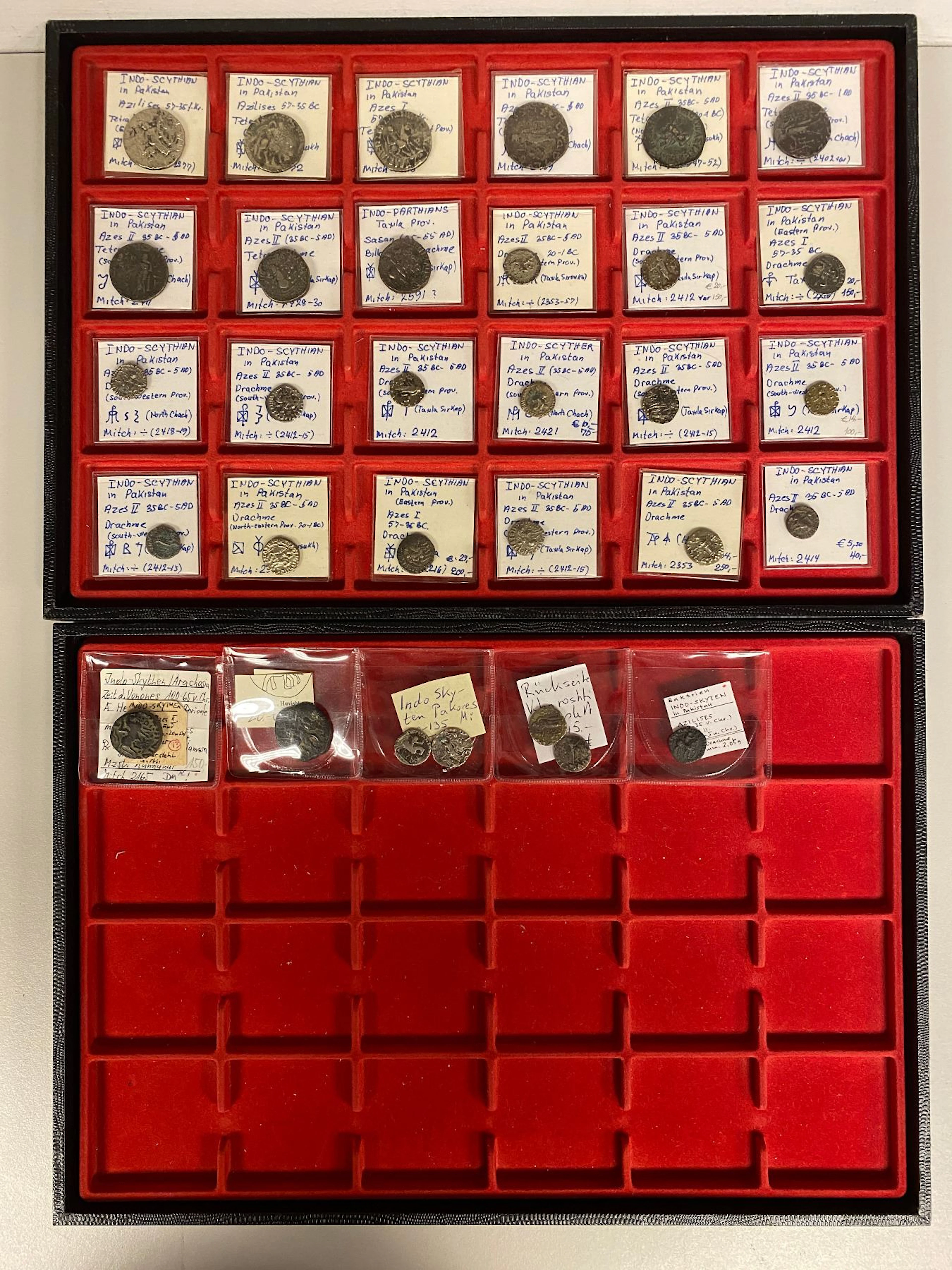 ANCIENT INDIA: LOT of 31 coins