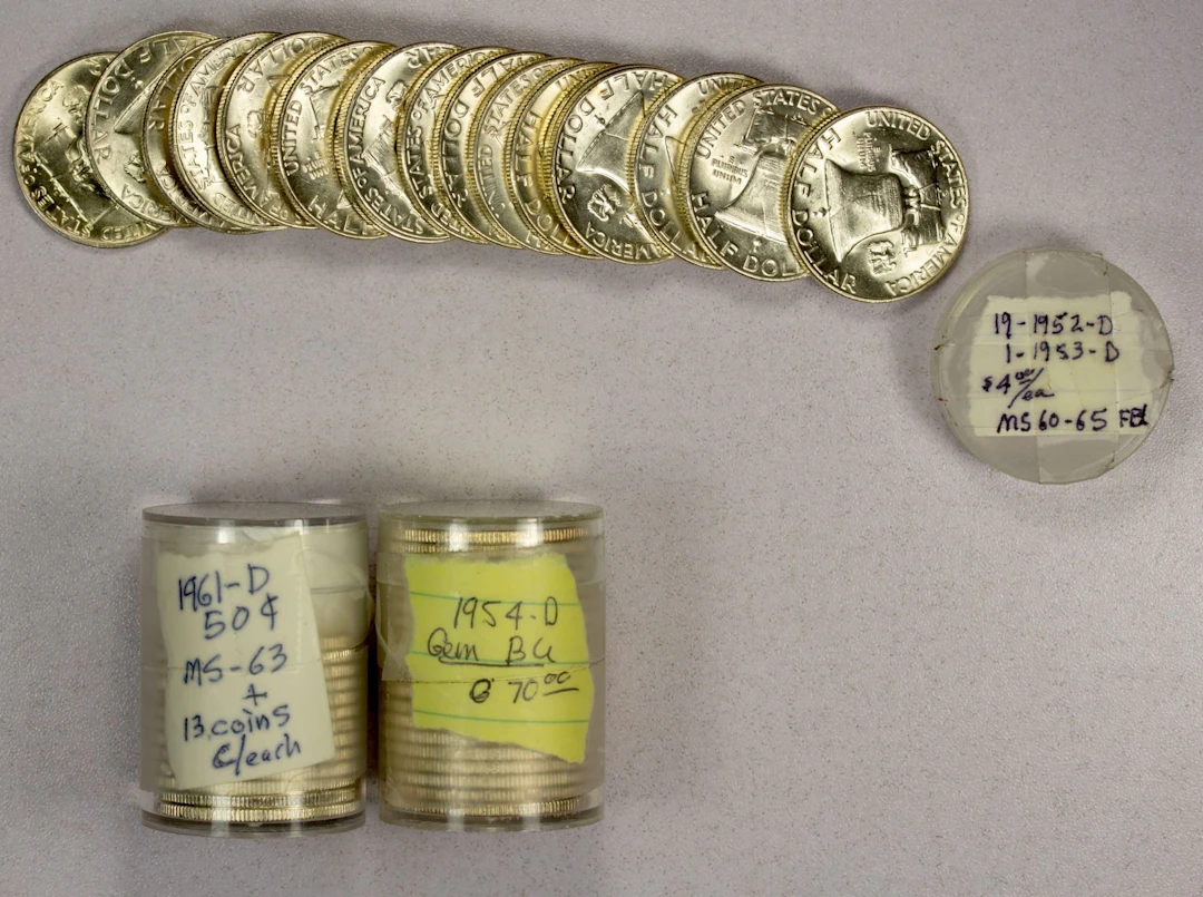 UNITED STATES: LOT of 53 silver coins