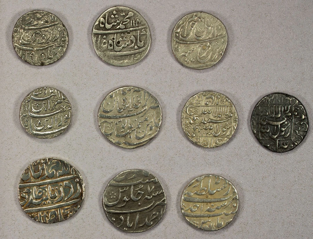 INDIA: MUGHAL: LOT of 10 rupees