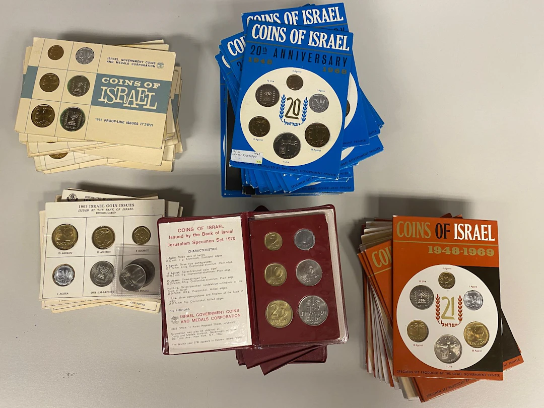 ISRAEL: LOT of 133 sets