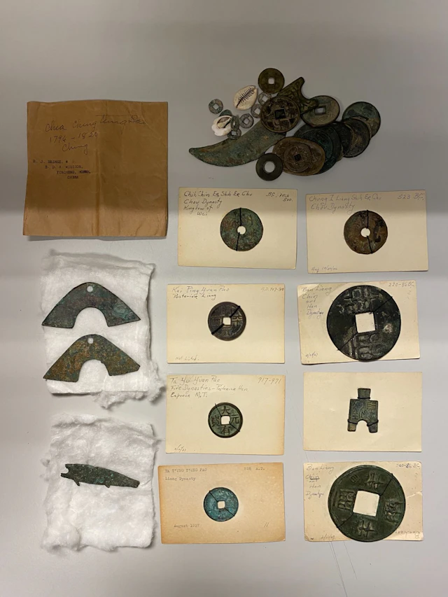 CHINA: LOT of 38 items