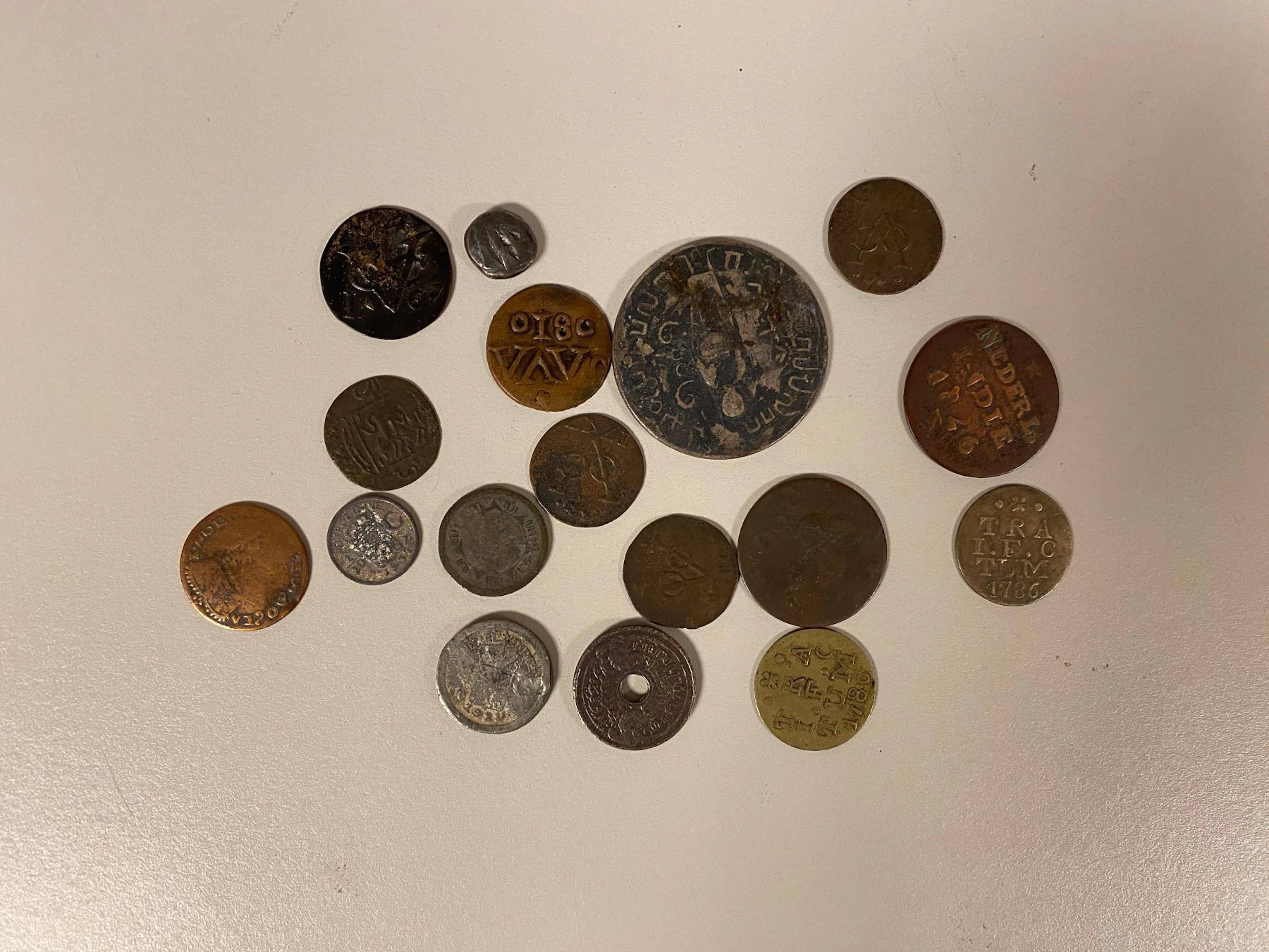 INDONESIA: LOT of 17 coins