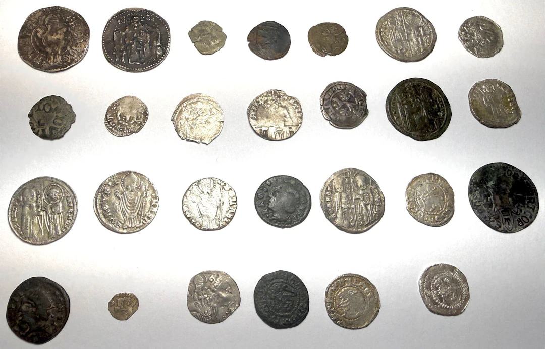 BALKAN STATES: LOT of 27 coins