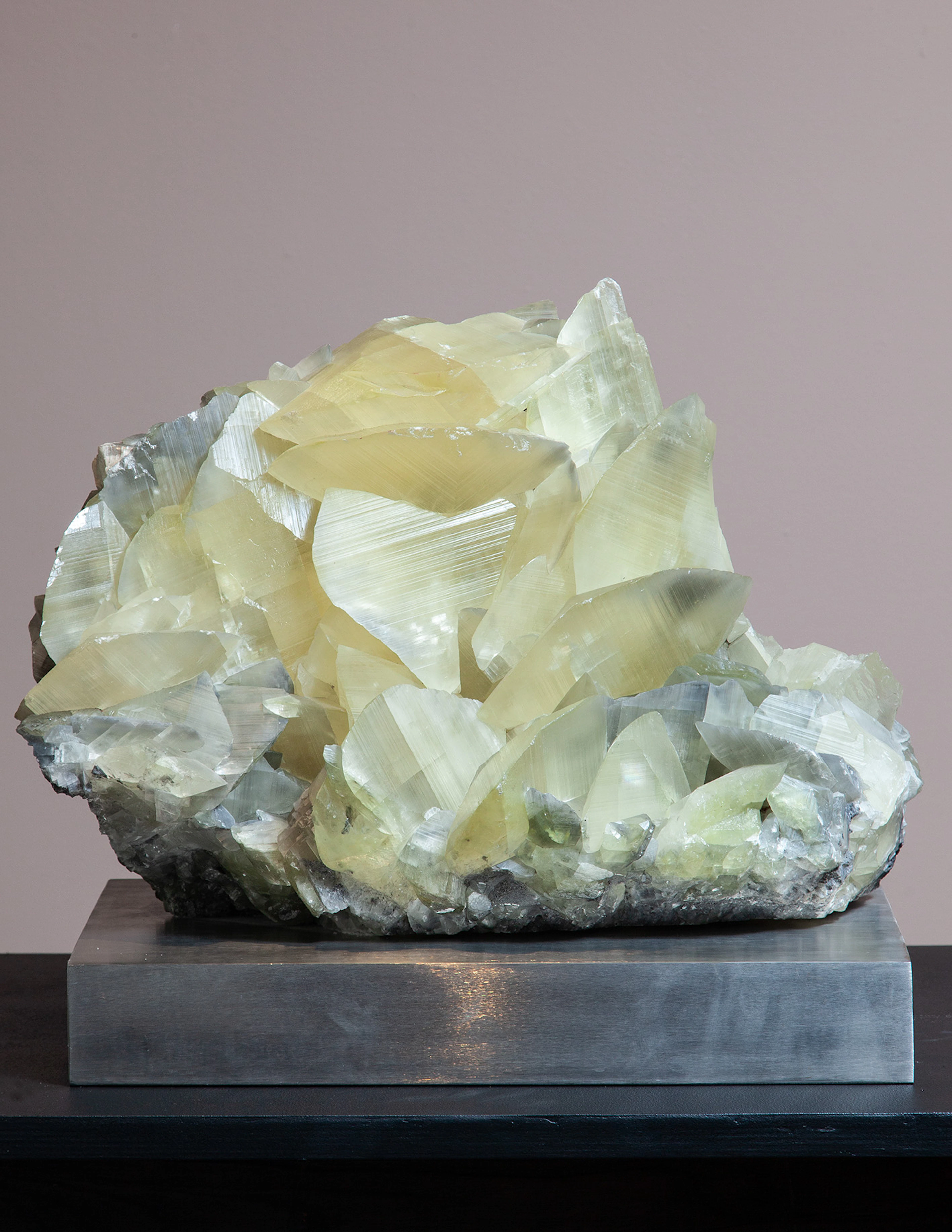 Rare Yellow Calcite ‘Disc’ Formation