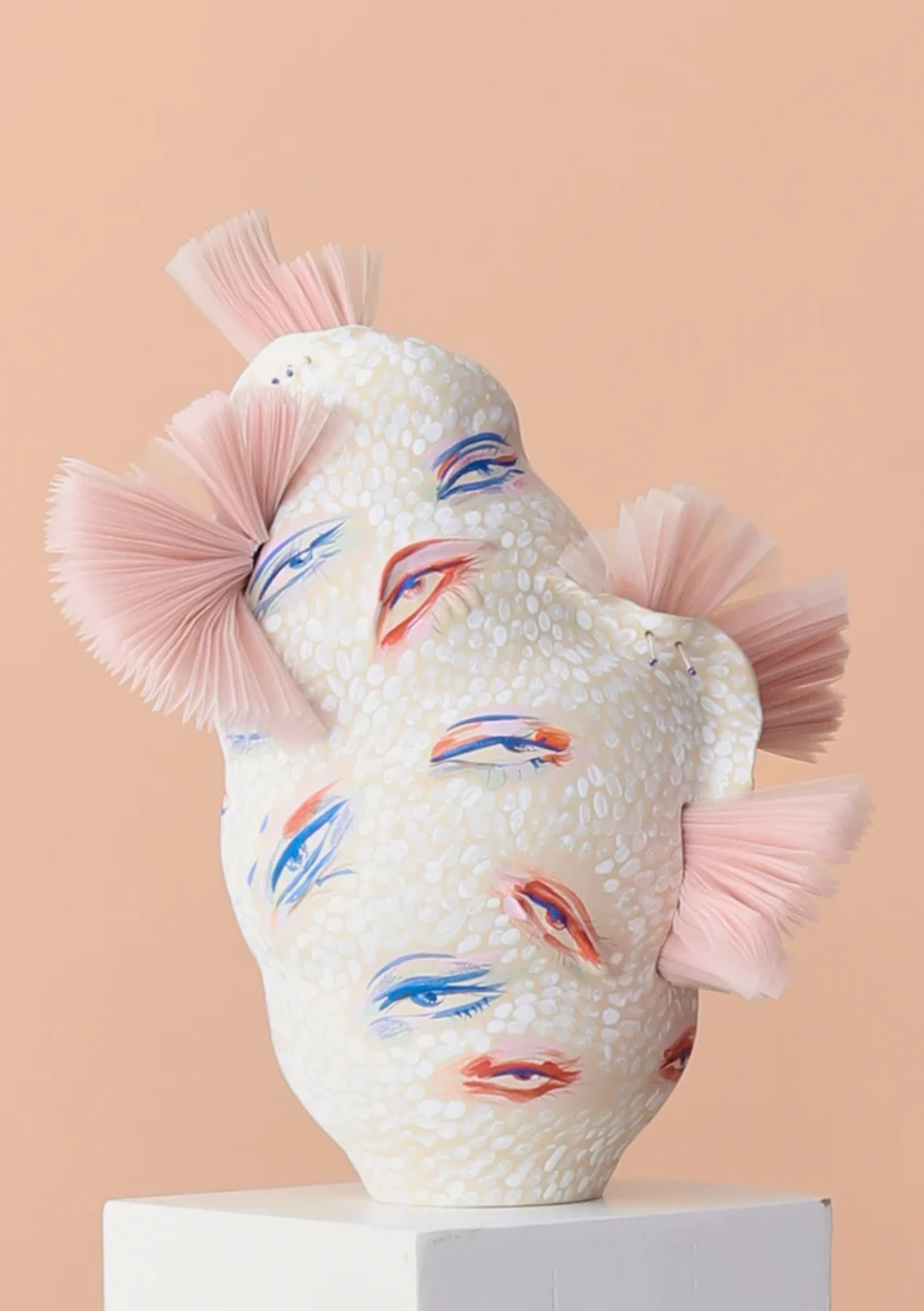 Sculpture, I See U, sculpture in glazed stoneware, glass and pleated mesh