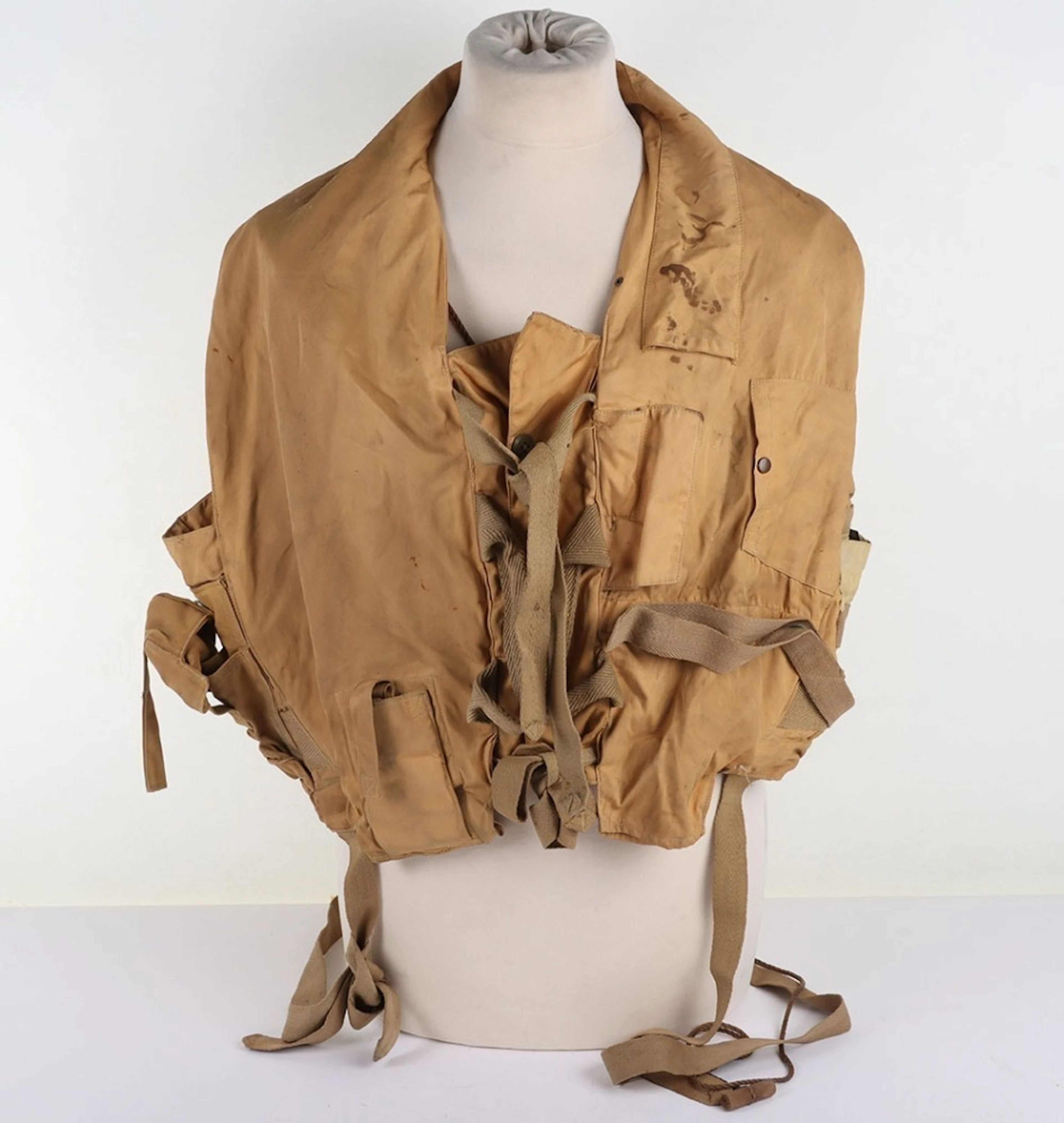 WW2 RAF 41 Pattern Mae West Life Preserver.