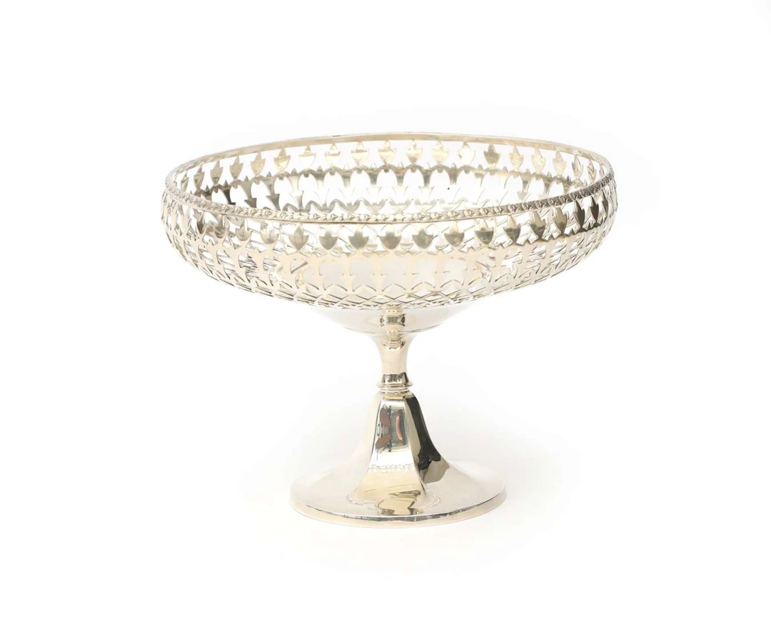 A silver bowl, England, Birmingham, 1928