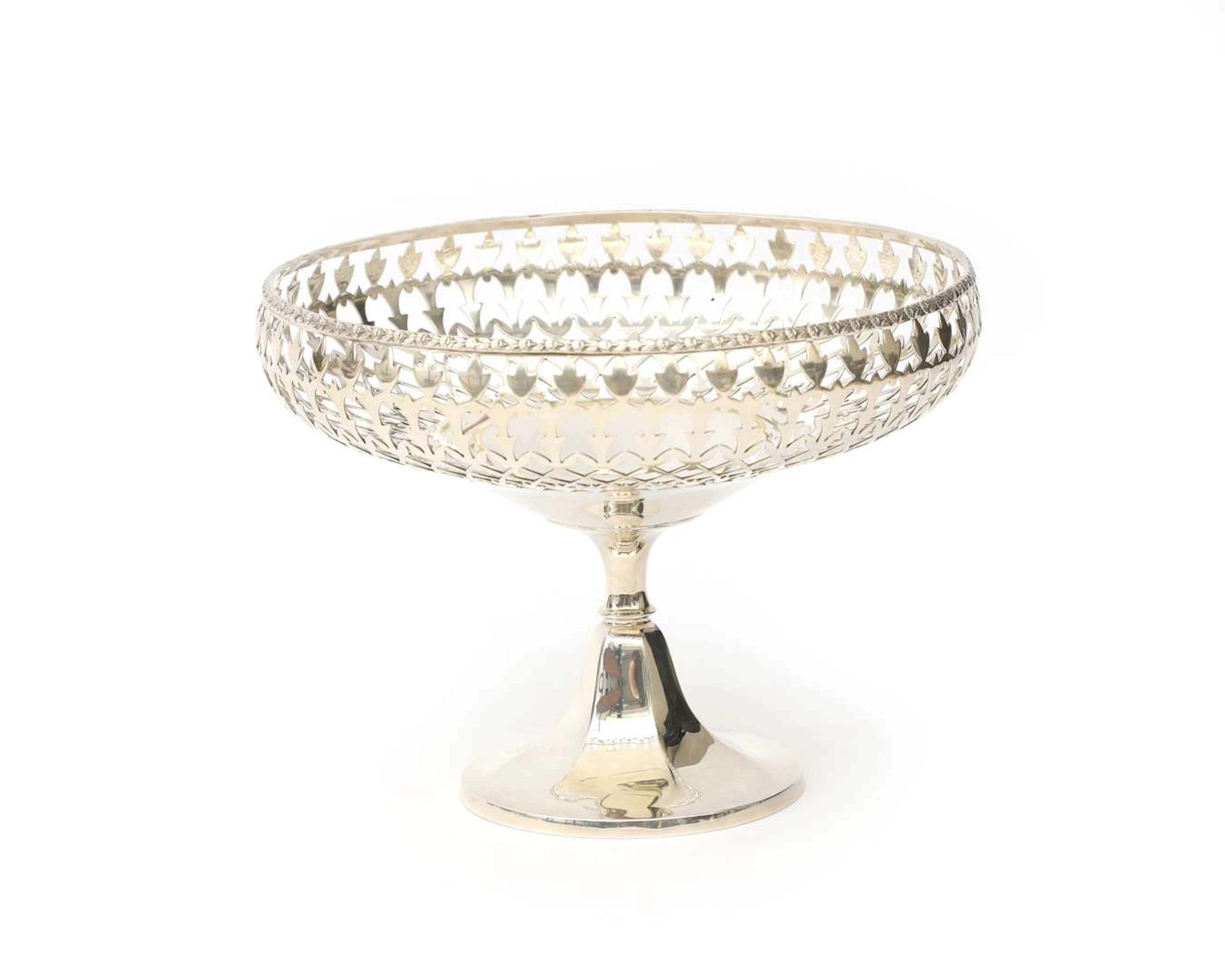 A silver bowl, England, Birmingham, 1928