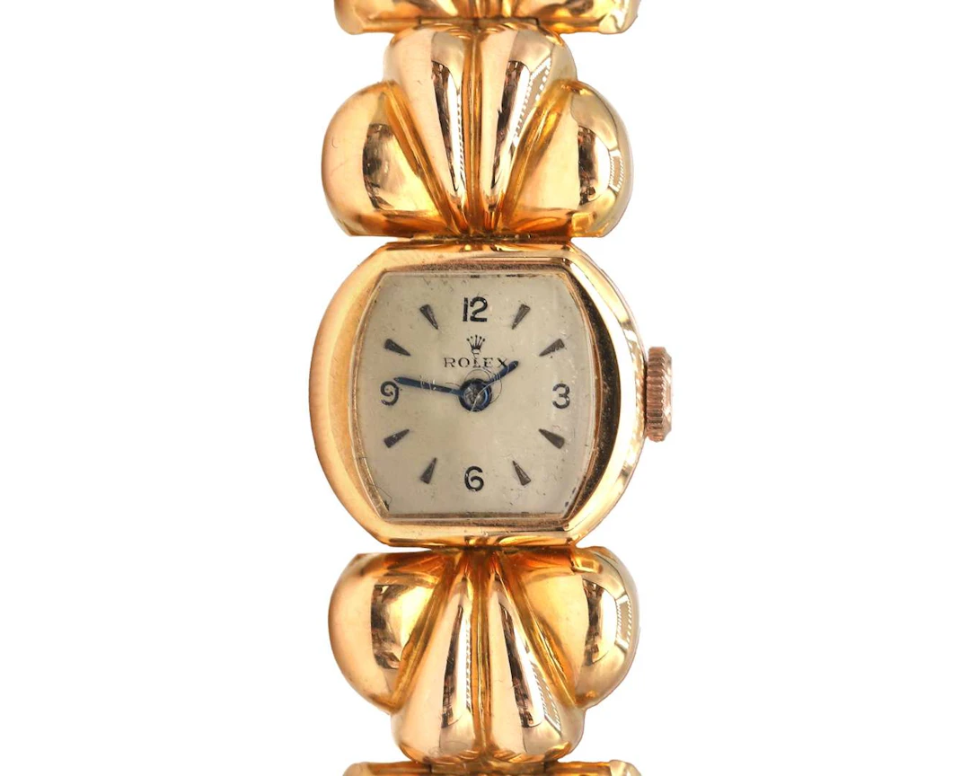An 18k yellow gold Rolex ladies' wristwatch, c. 1945