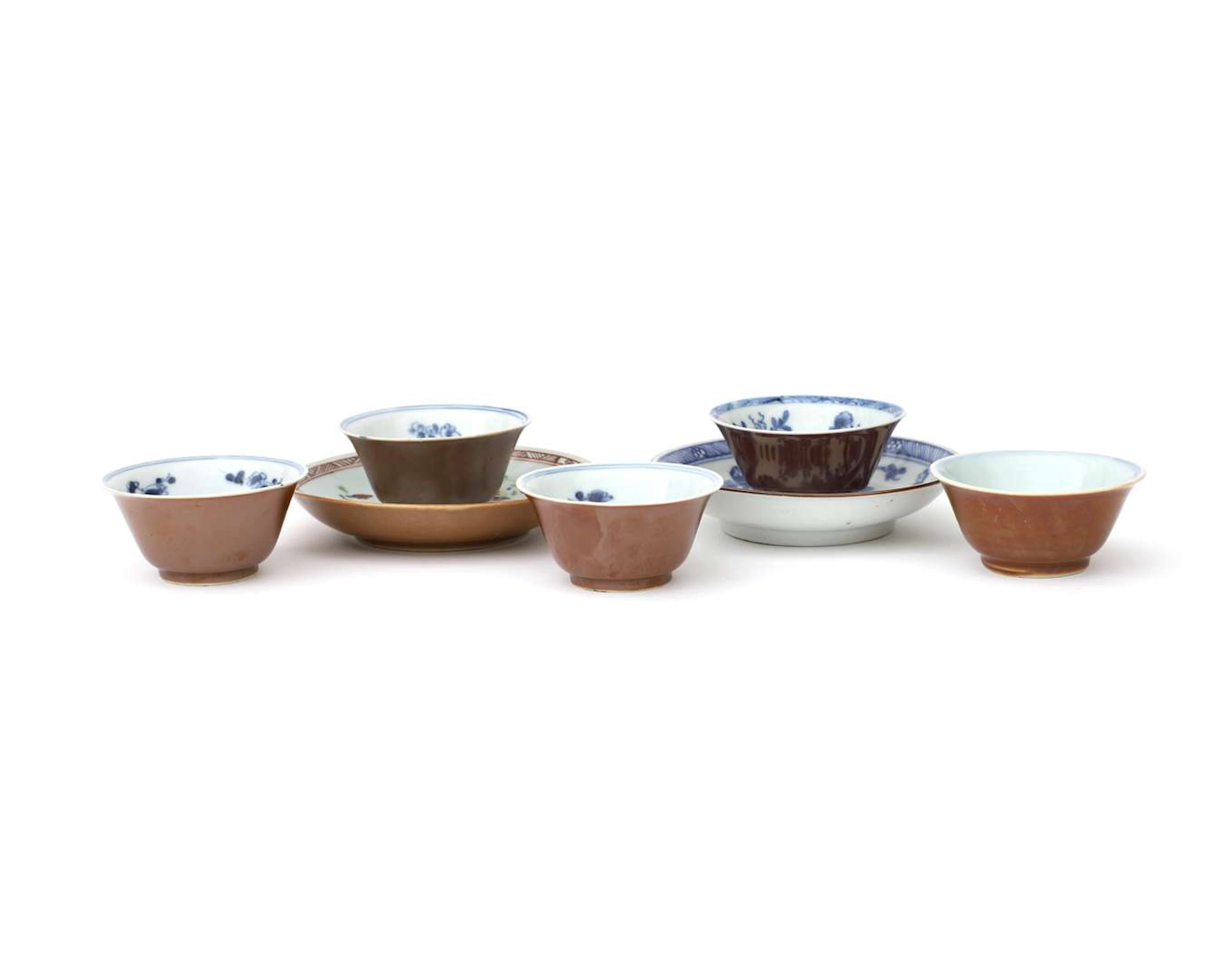 A lot of porcelain cups and saucers, China, 18th century