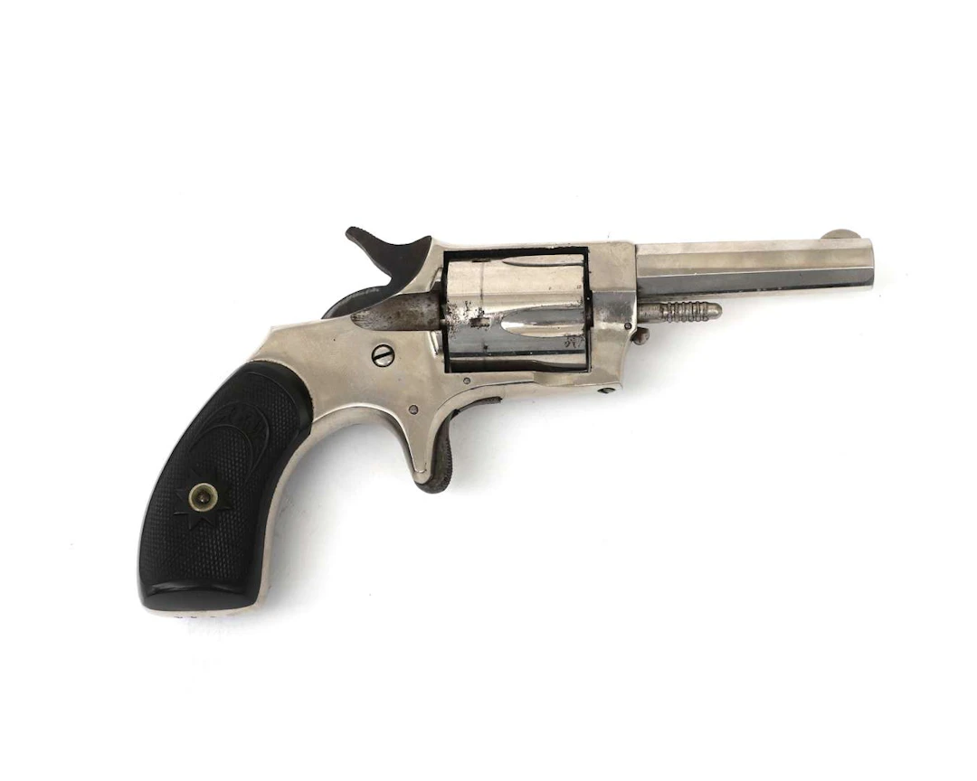 A 7-shot revolver, ‘Russian model 32’, manufactured by: Forehand &