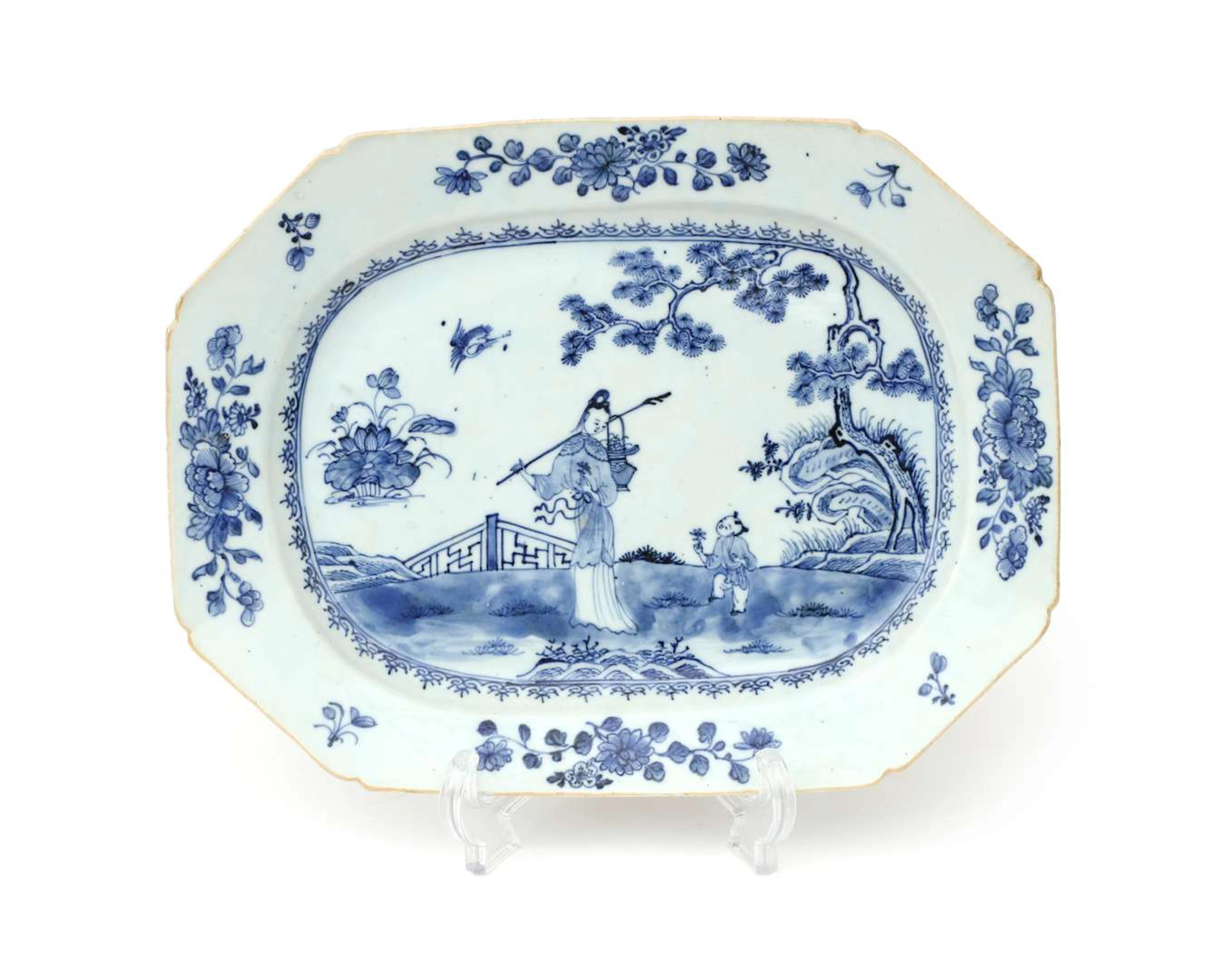 A porcelain bowl, China, Qianlong period (1736-1795), 18th century